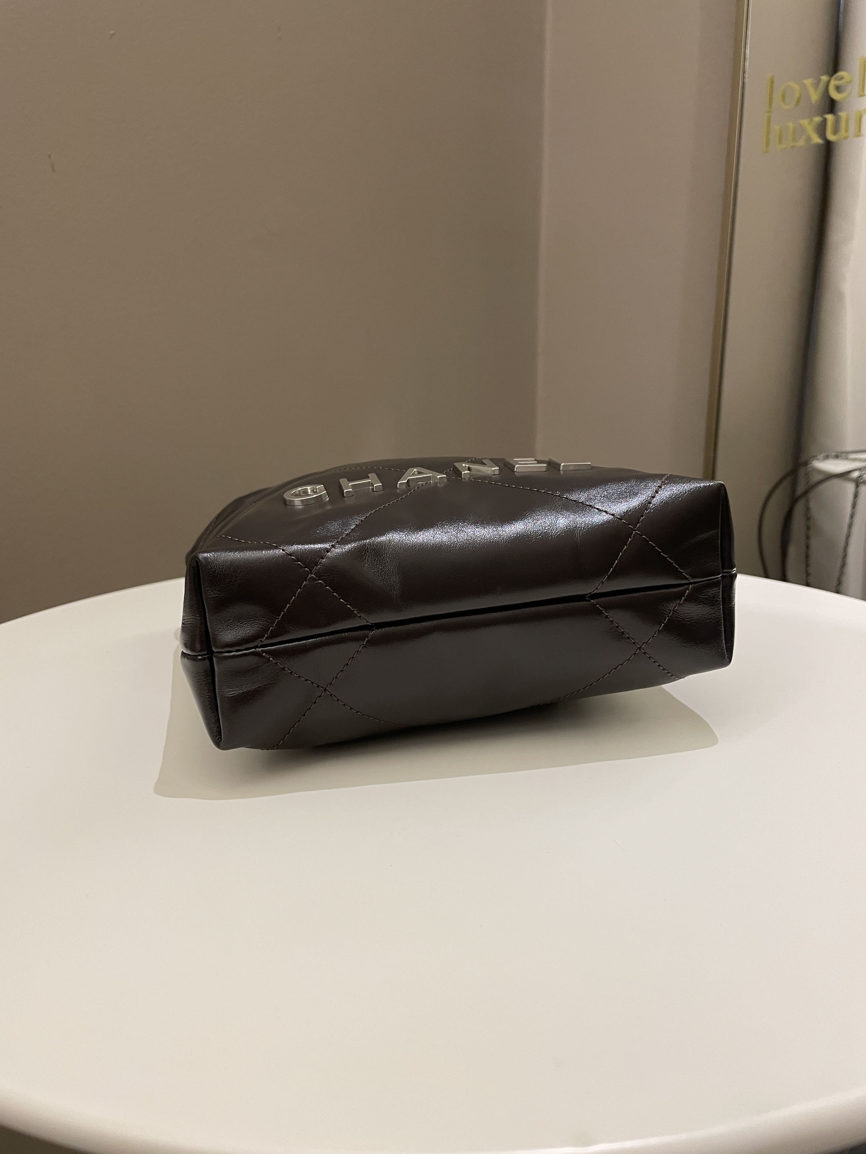 Chanel 22 Mini Dark Ebene Calfskin