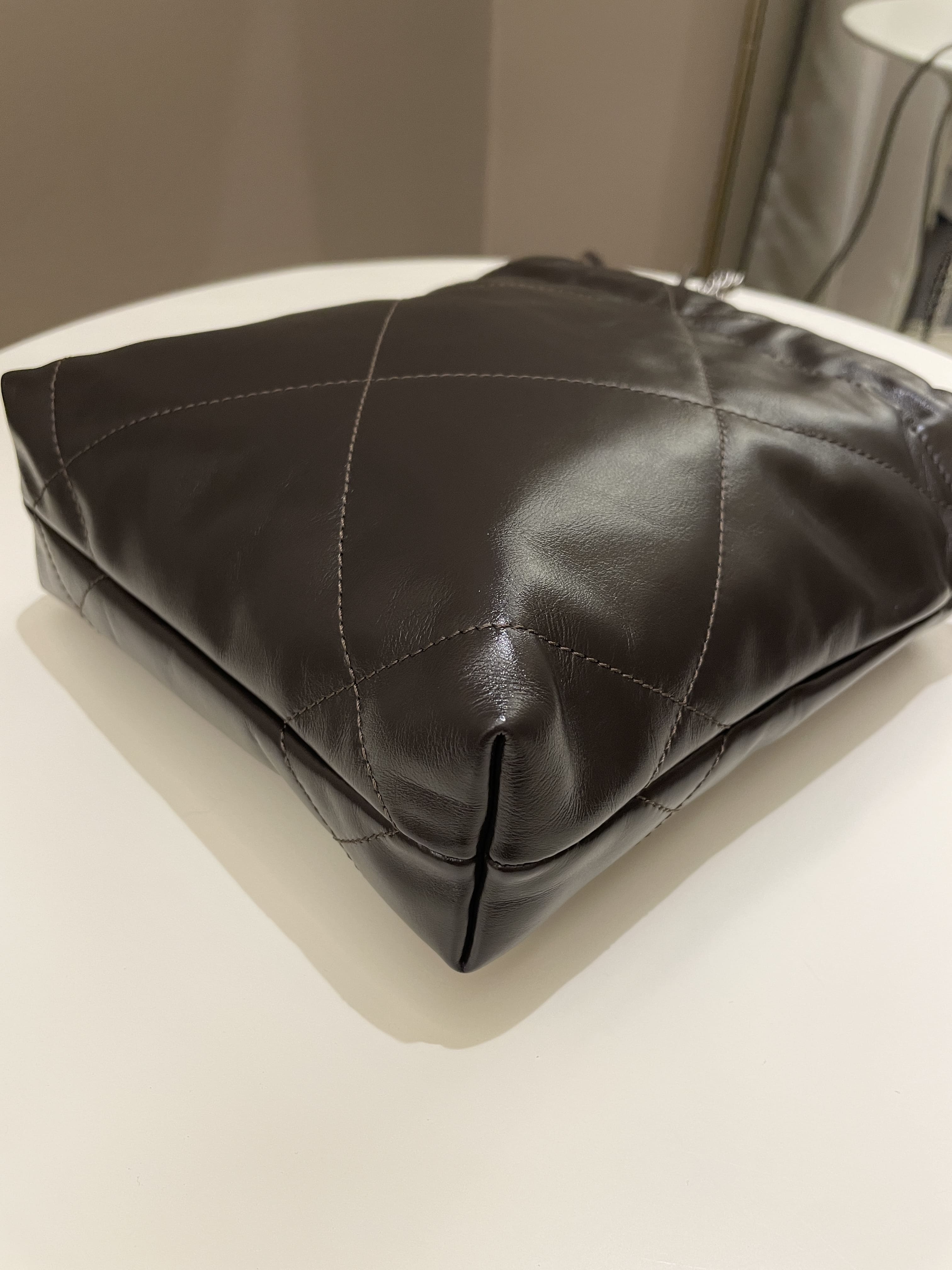 Chanel 22 Mini Dark Ebene Calfskin