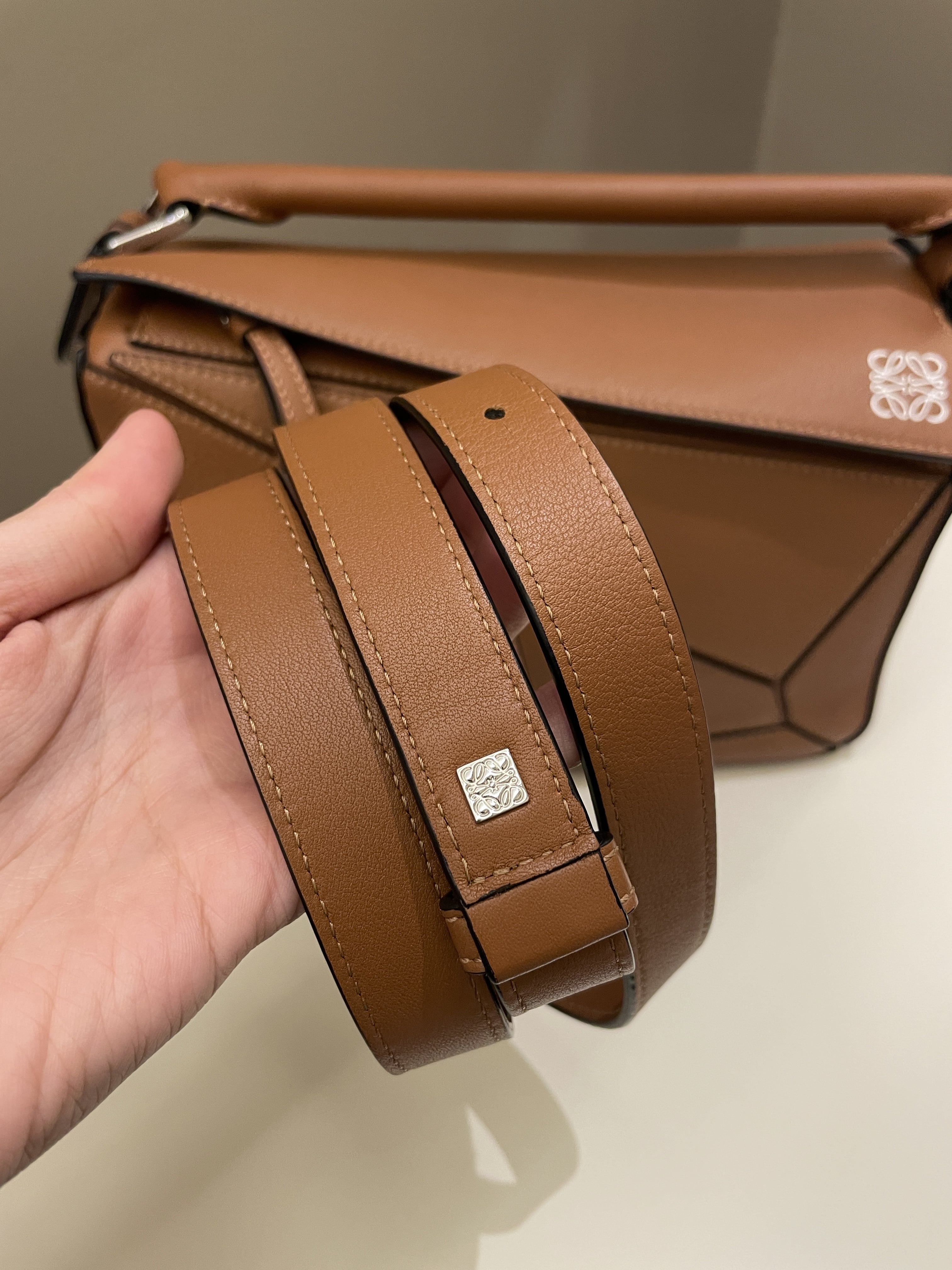 Loewe Puzzle Bag Tan Brown Grainy Calfskin