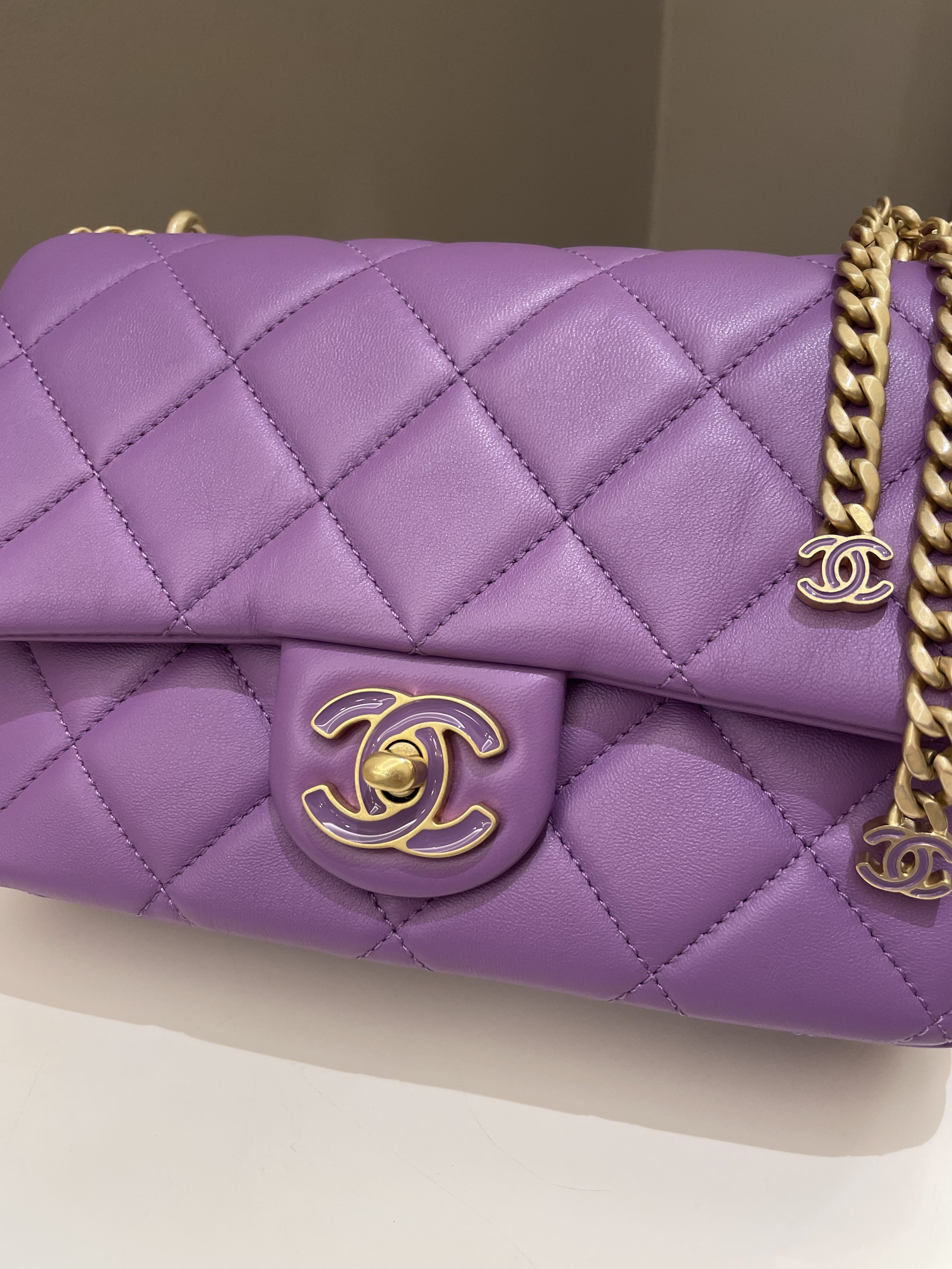Chanel 22P Pending CC Flap Bag Purple Lambskin Enamel