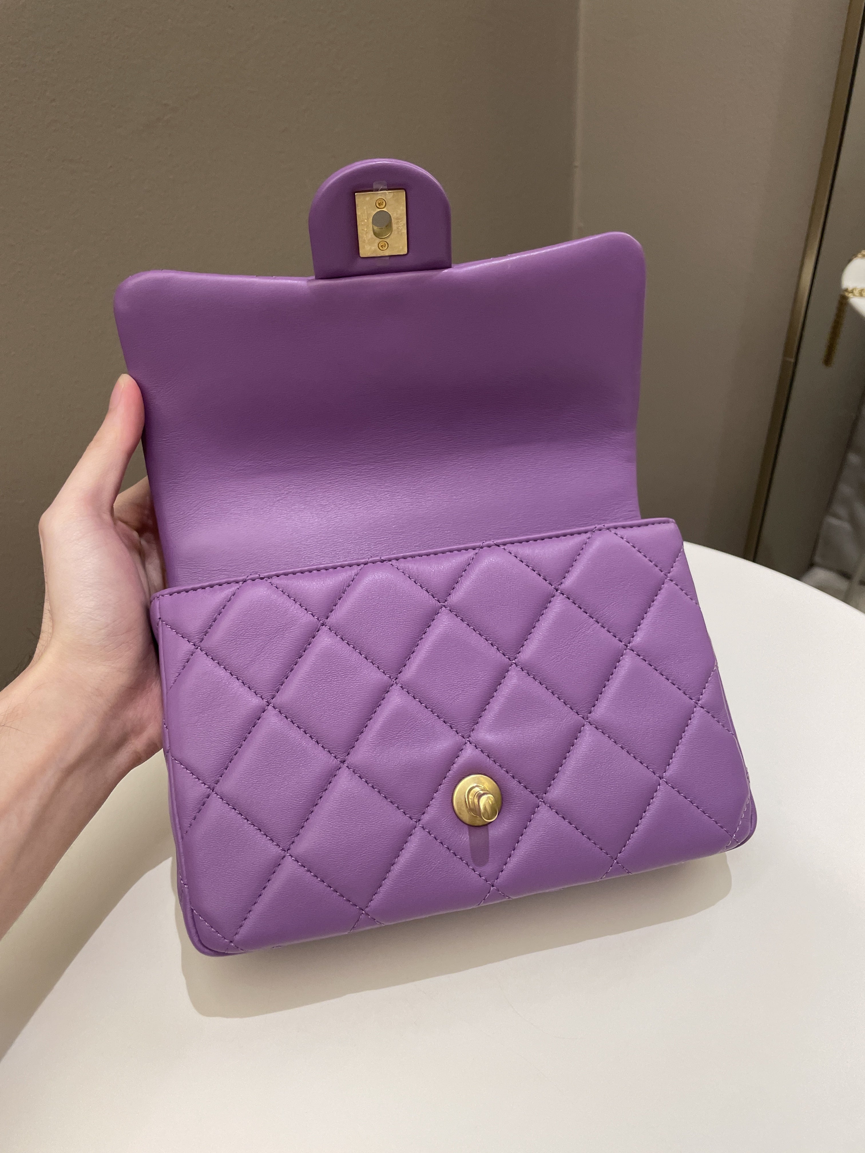 Chanel 22P Pending CC Flap Bag Purple Lambskin Enamel