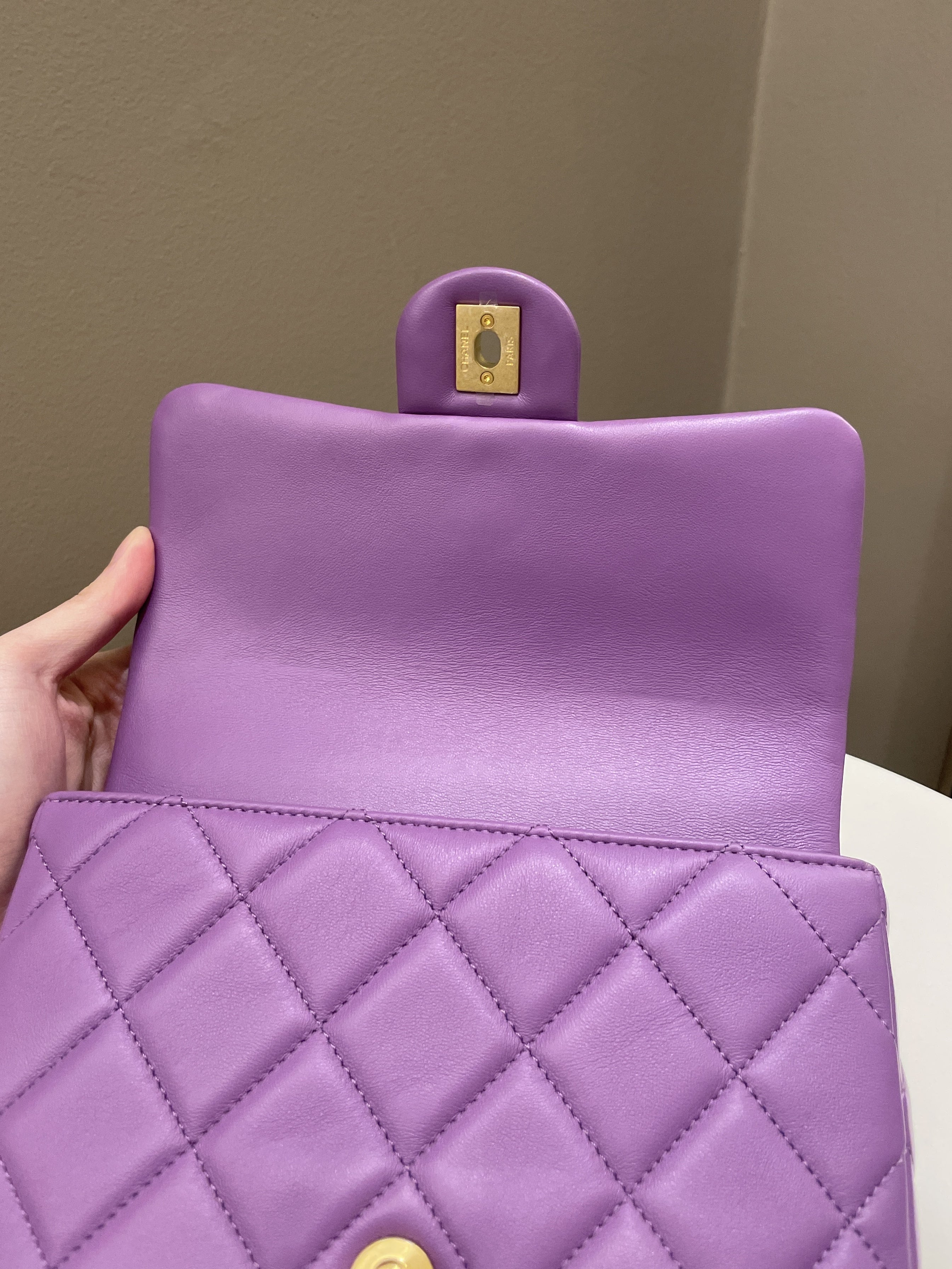 Chanel 22P Pending CC Flap Bag Purple Lambskin Enamel
