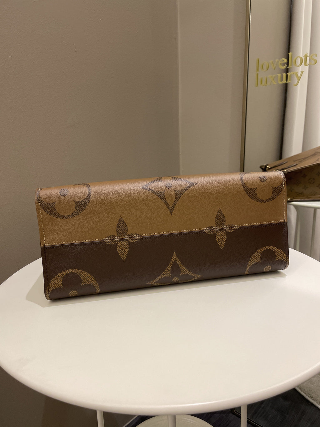 Louis Vuitton Onthego Tote MM Reversed Monogram
