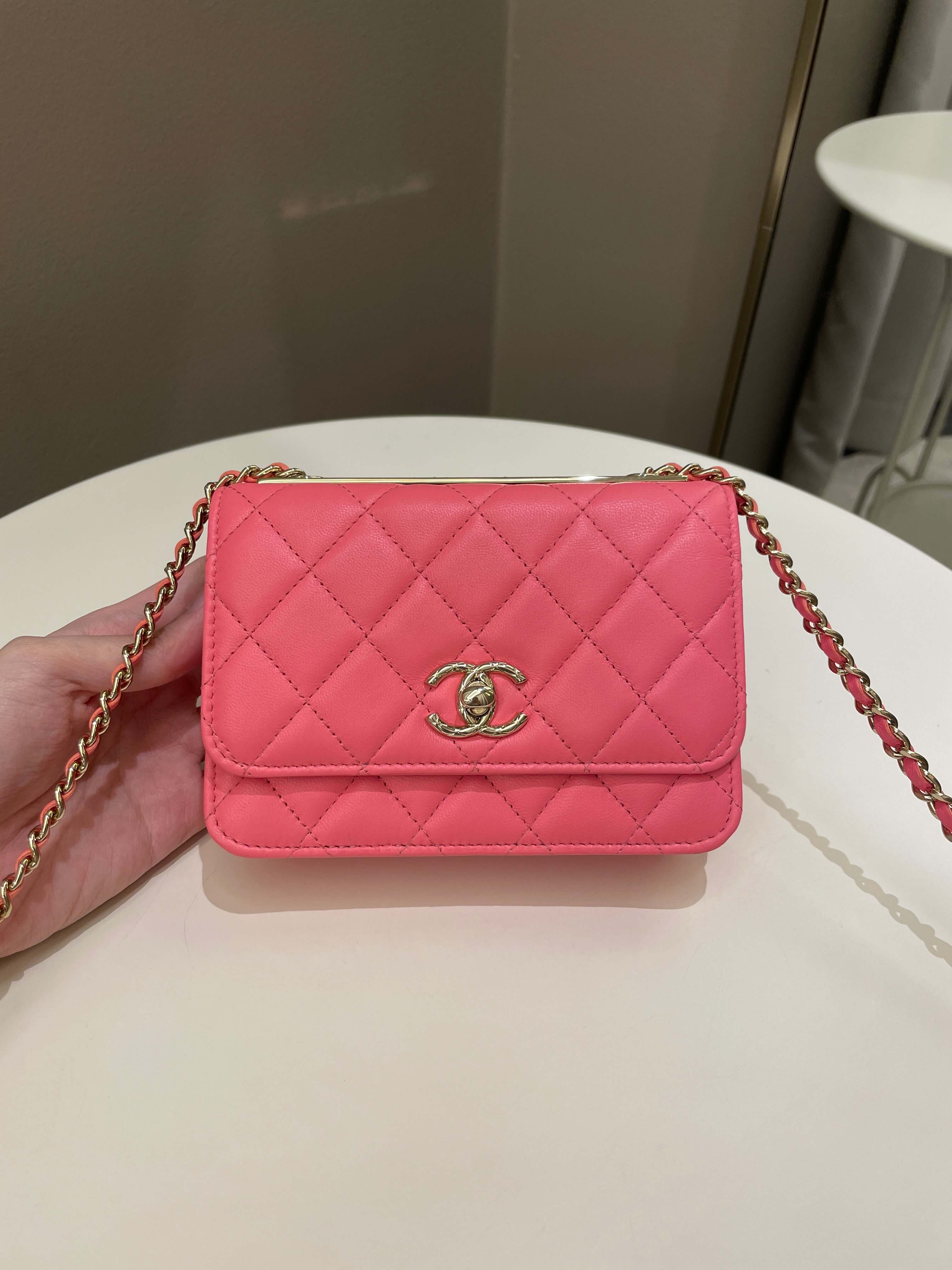 Chanel Trendy CC Clutch with Chain Pink