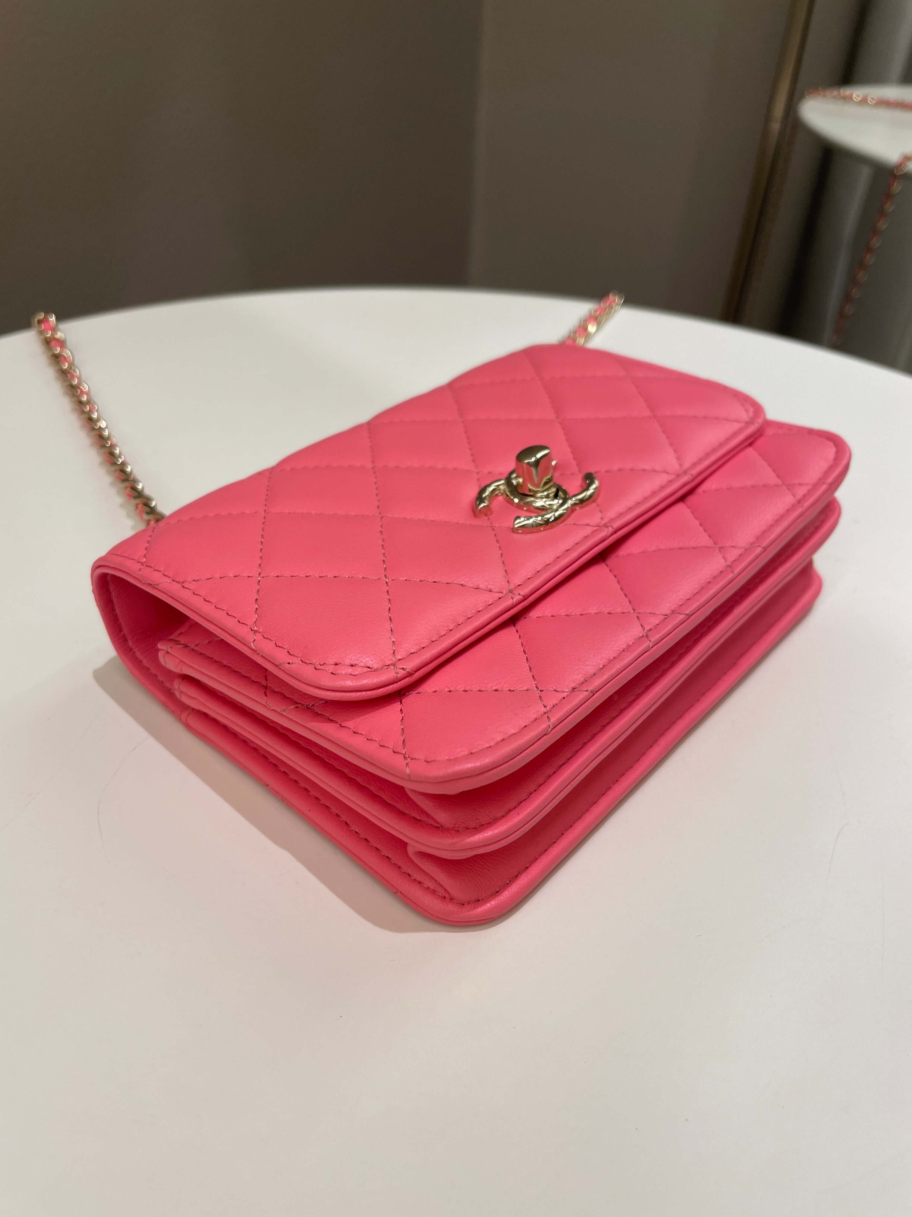 Chanel Trendy CC Clutch with Chain Pink