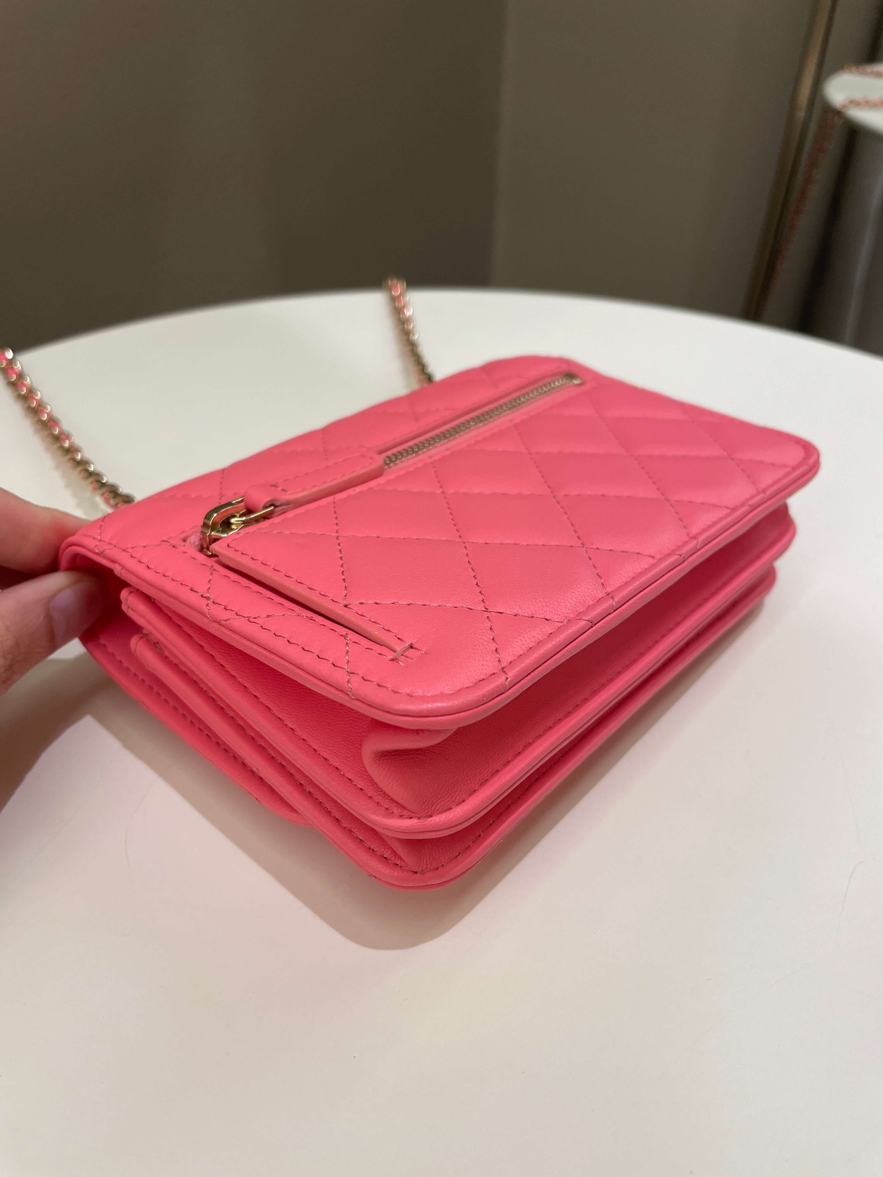 Chanel Trendy CC Clutch with Chain Pink