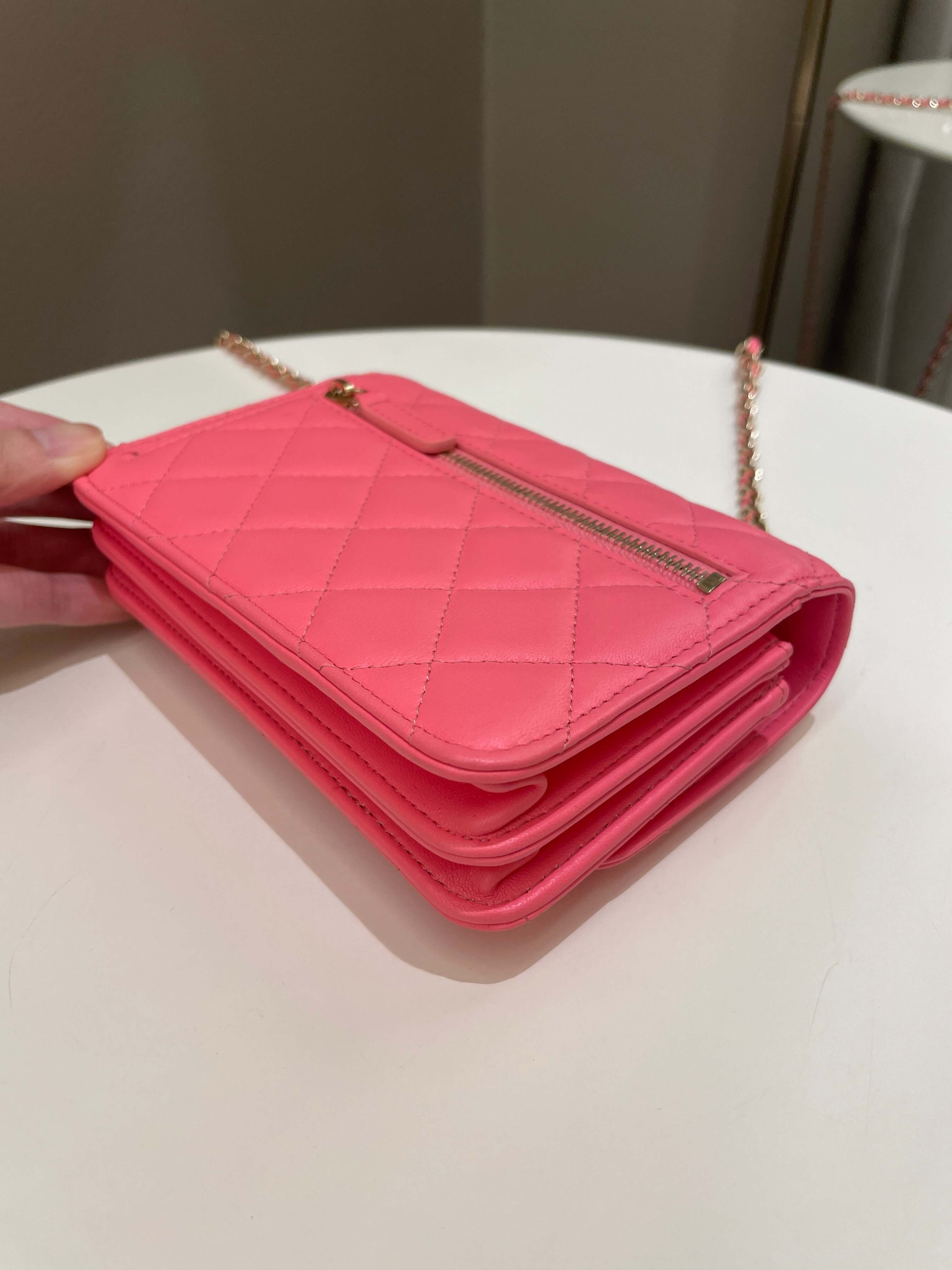 Chanel Trendy CC Clutch with Chain Pink