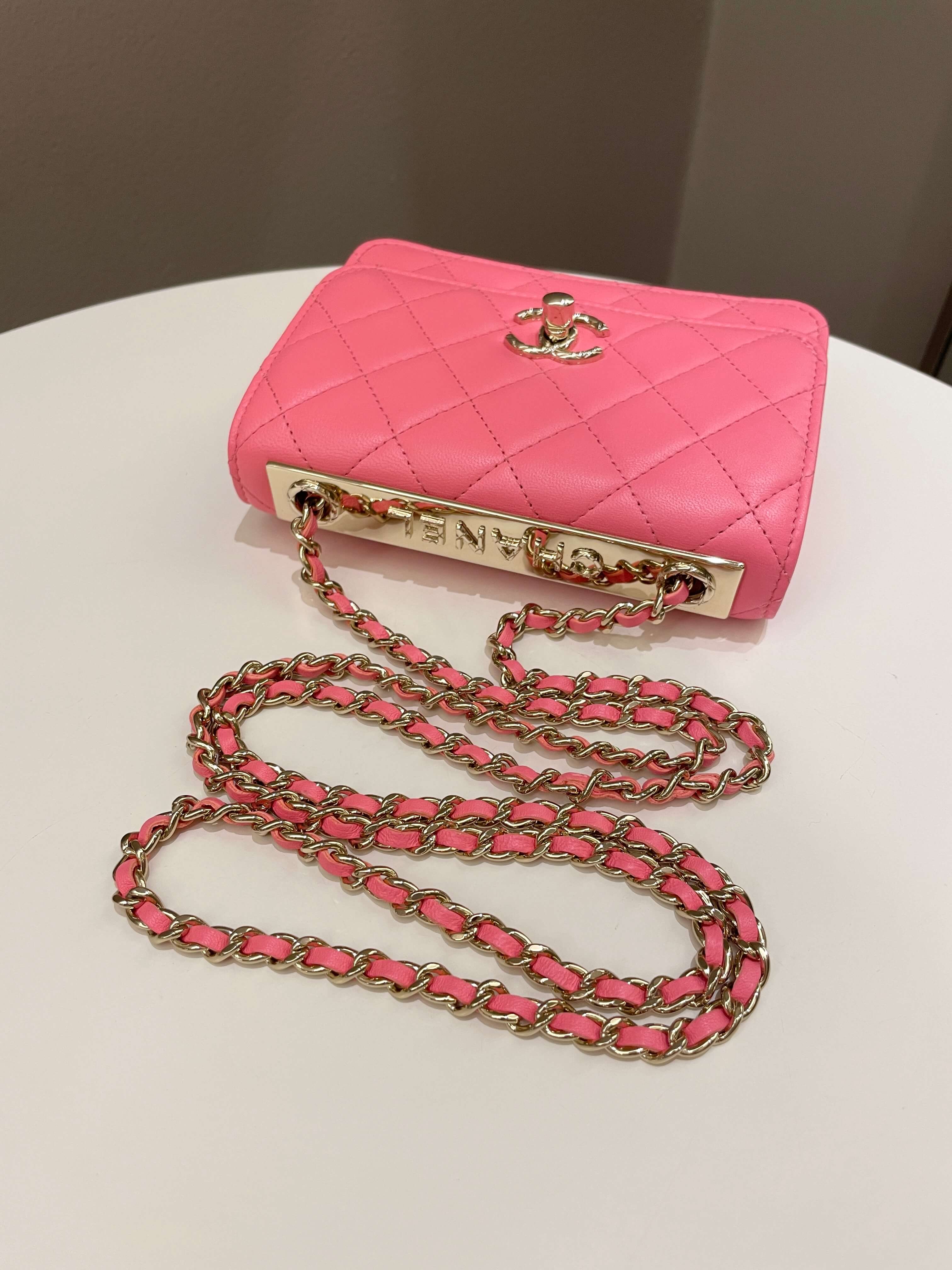 Chanel Trendy CC Clutch with Chain Pink