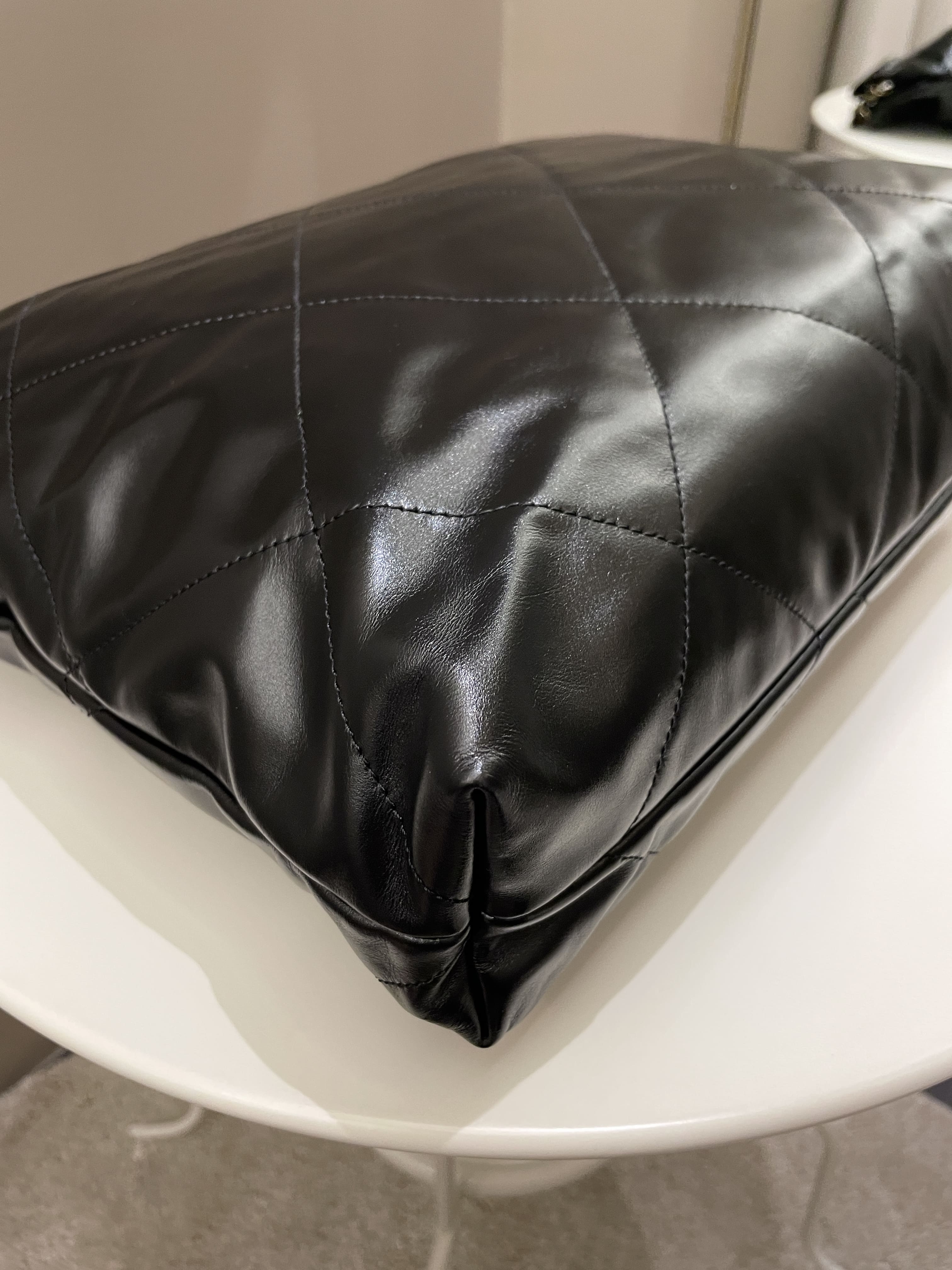 Chanel 22 Medium Black Calfskin