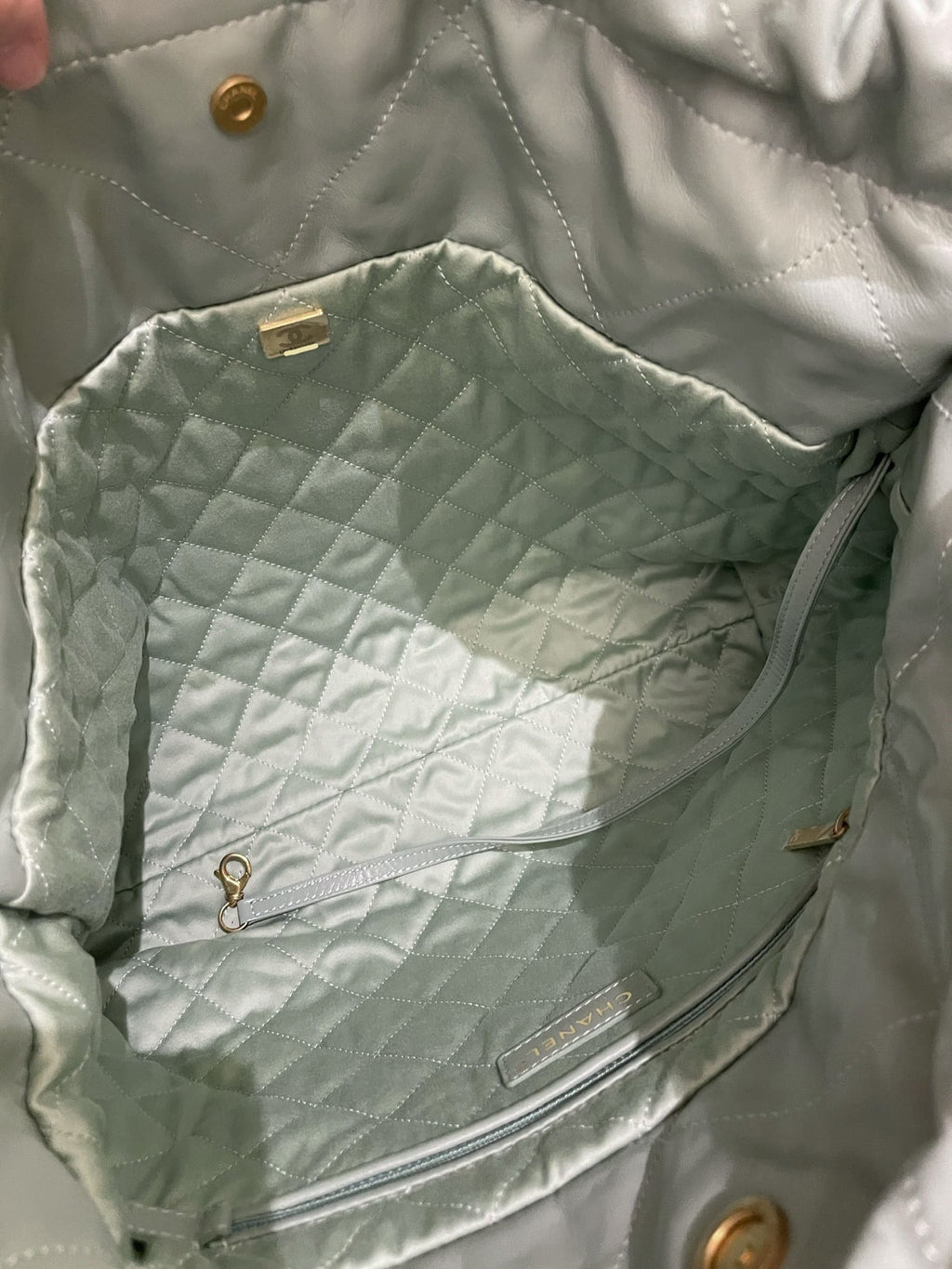 Chanel 22 Medium Tiffany Mint Calfskin