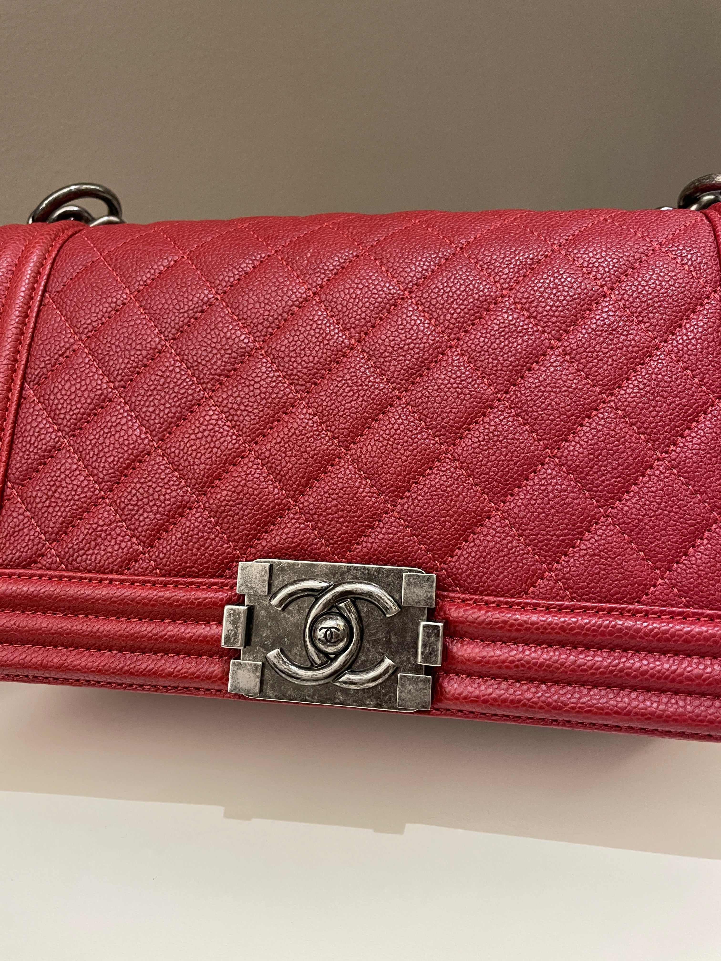 Chanel Quilted Boy Old Medium Red Caviar
