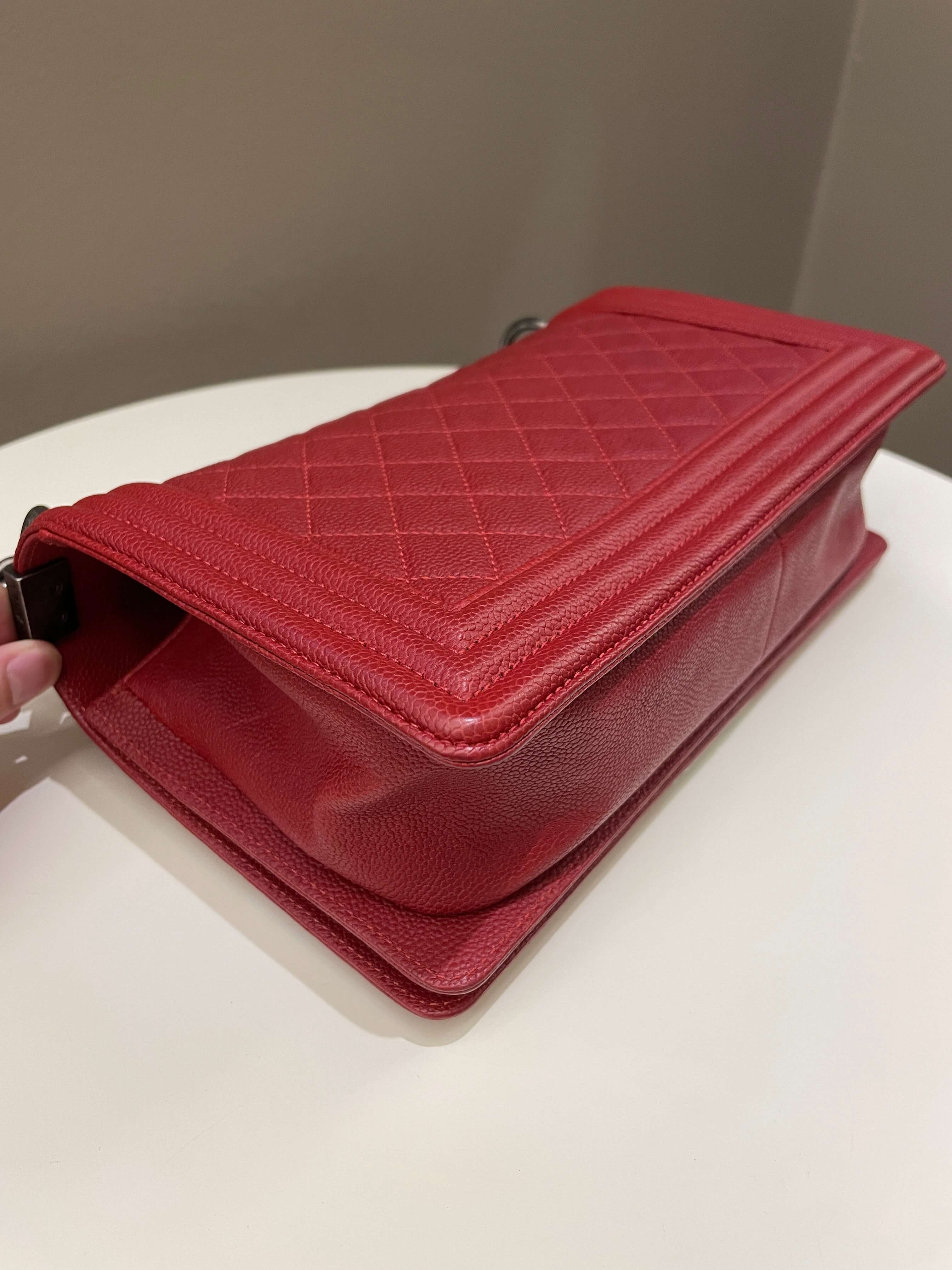 Chanel Quilted Boy Old Medium Red Caviar
