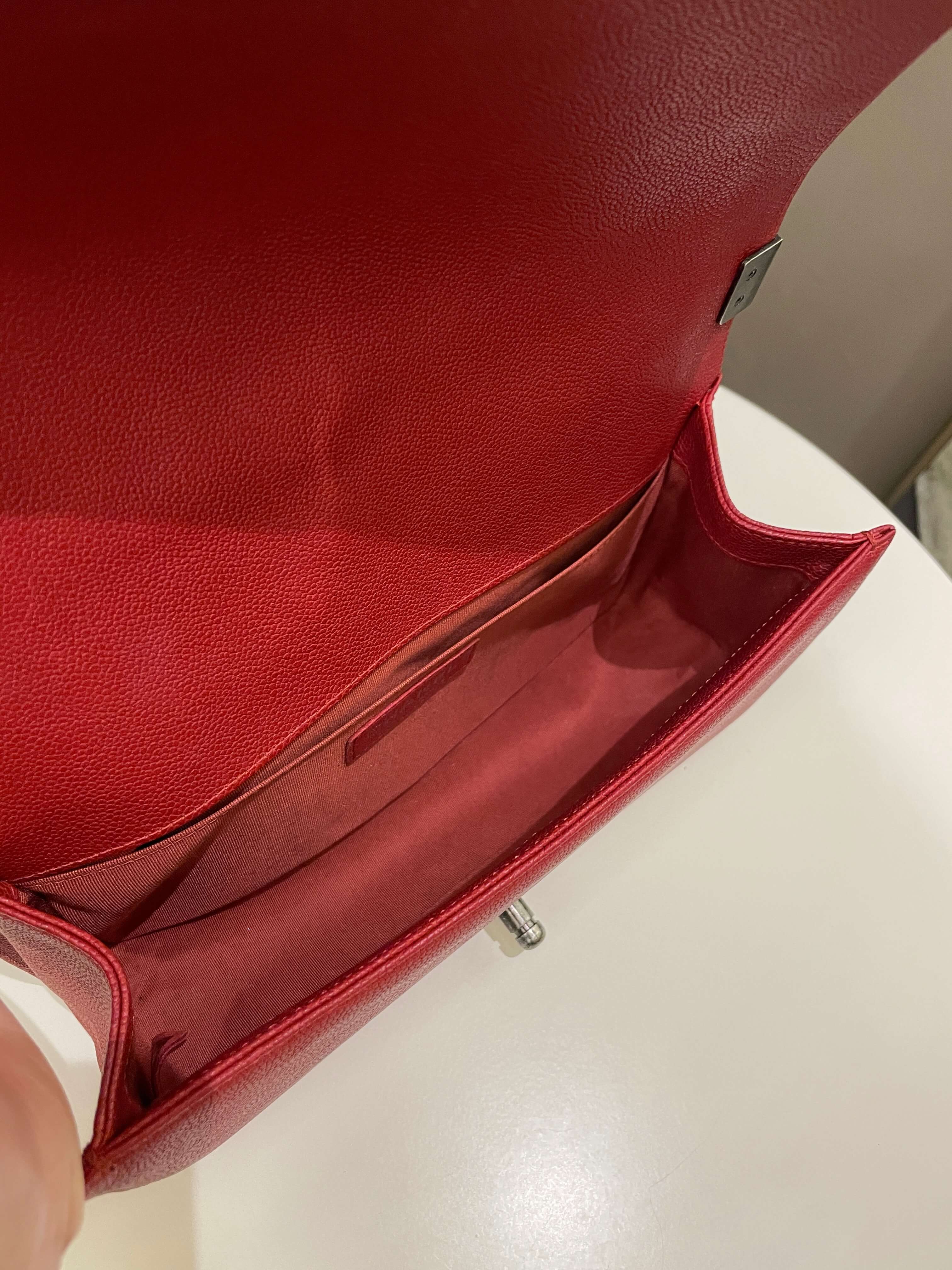 Chanel Quilted Boy Old Medium Red Caviar
