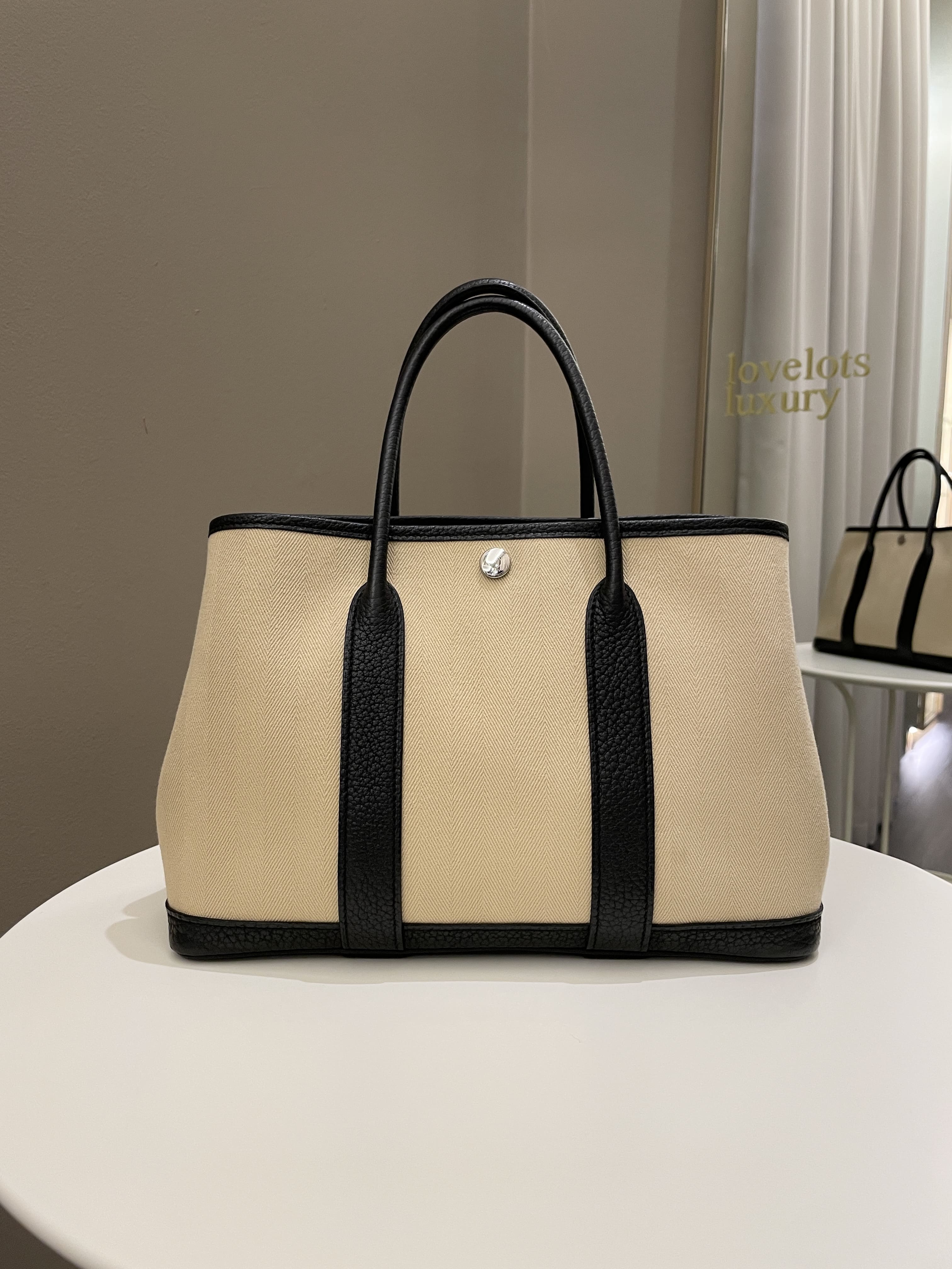 Garden Party 30 Toile Beige / Black Canvas