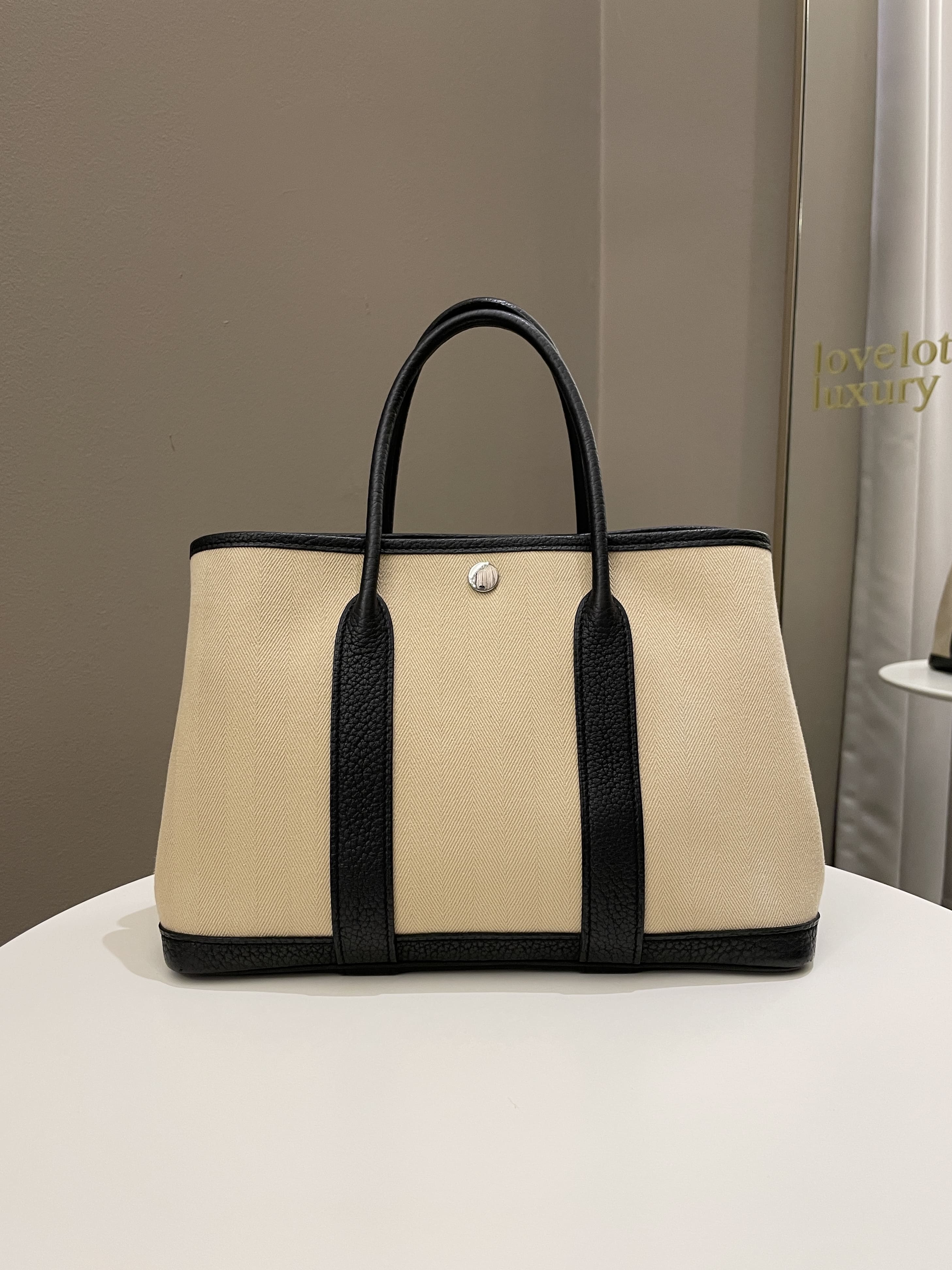 Garden Party 30 Toile Beige / Black Canvas