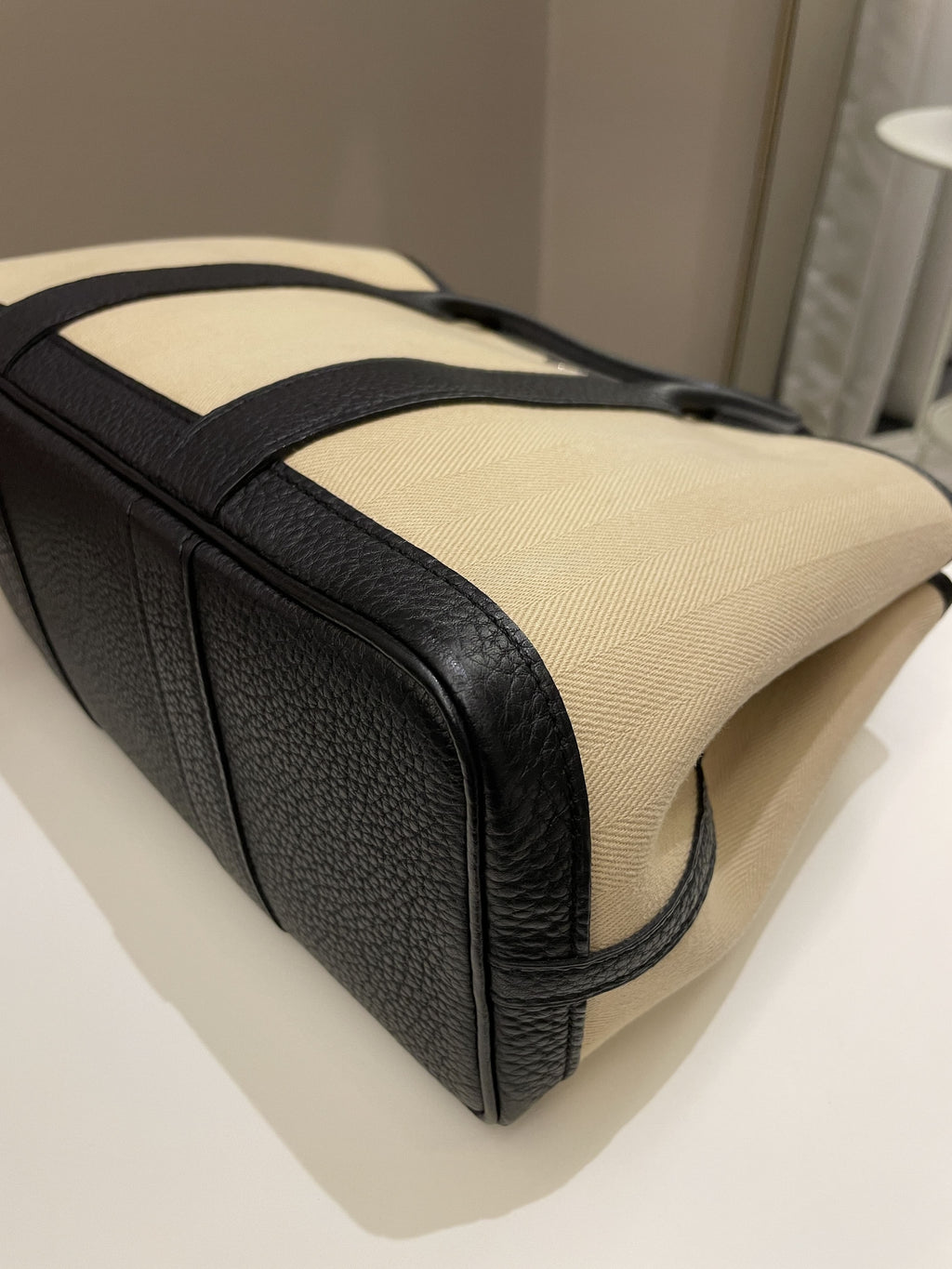 Garden Party 30 Toile Beige / Black Canvas