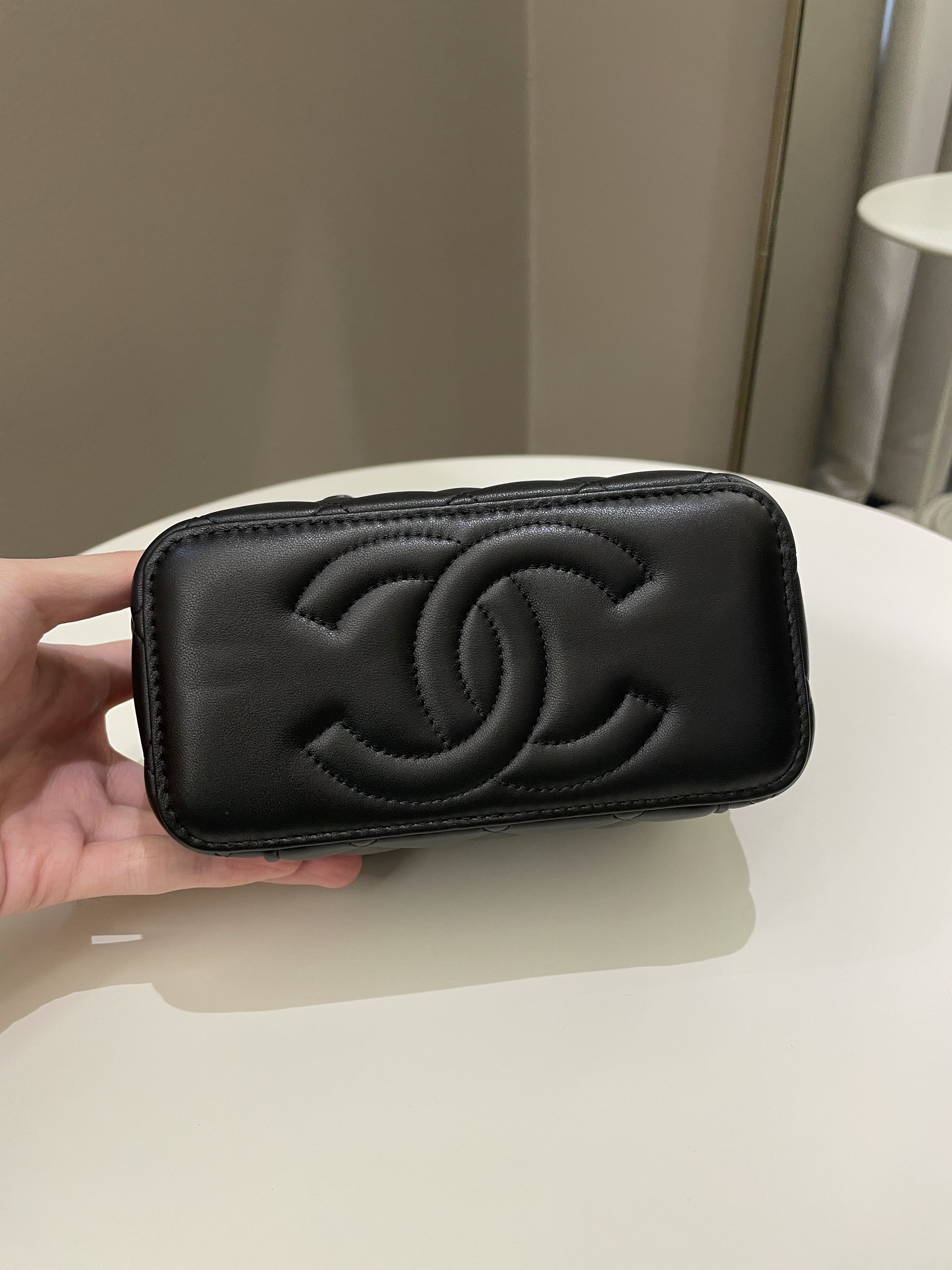 Chanel 23C Quilted Pearl Crush Vanity Rectangular Black Lambskin