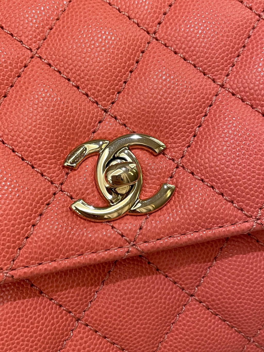Chanel 22A Quilted Coco Handle Coral Pink Caviar