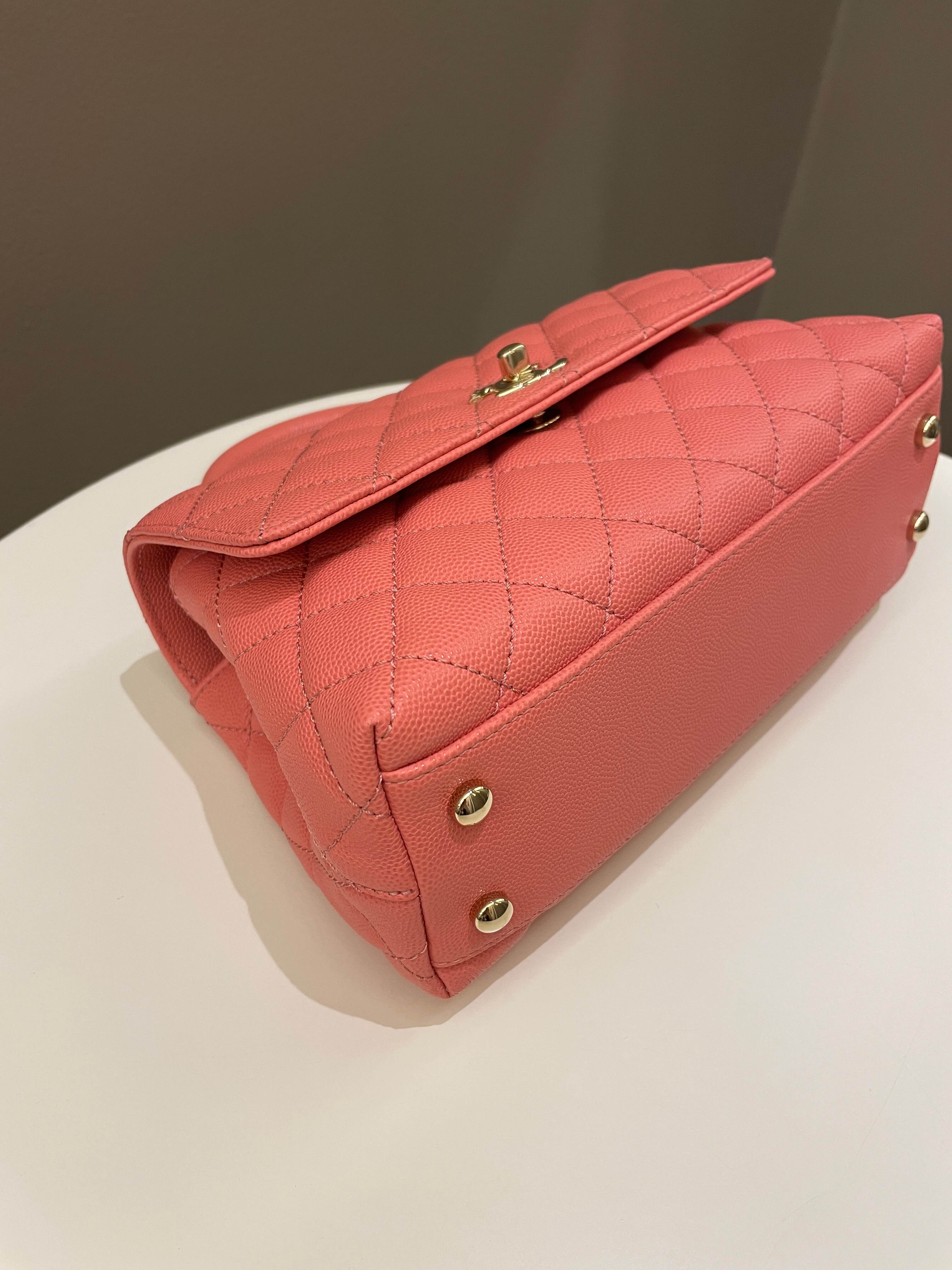 Chanel 22A Quilted Coco Handle Coral Pink Caviar