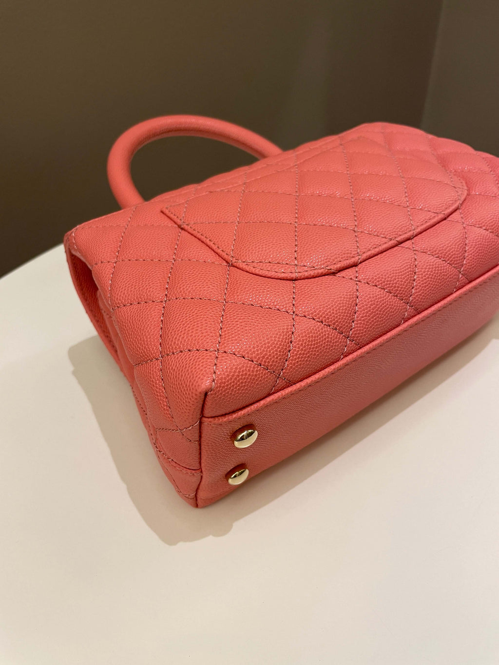 Chanel 22A Quilted Coco Handle Coral Pink Caviar