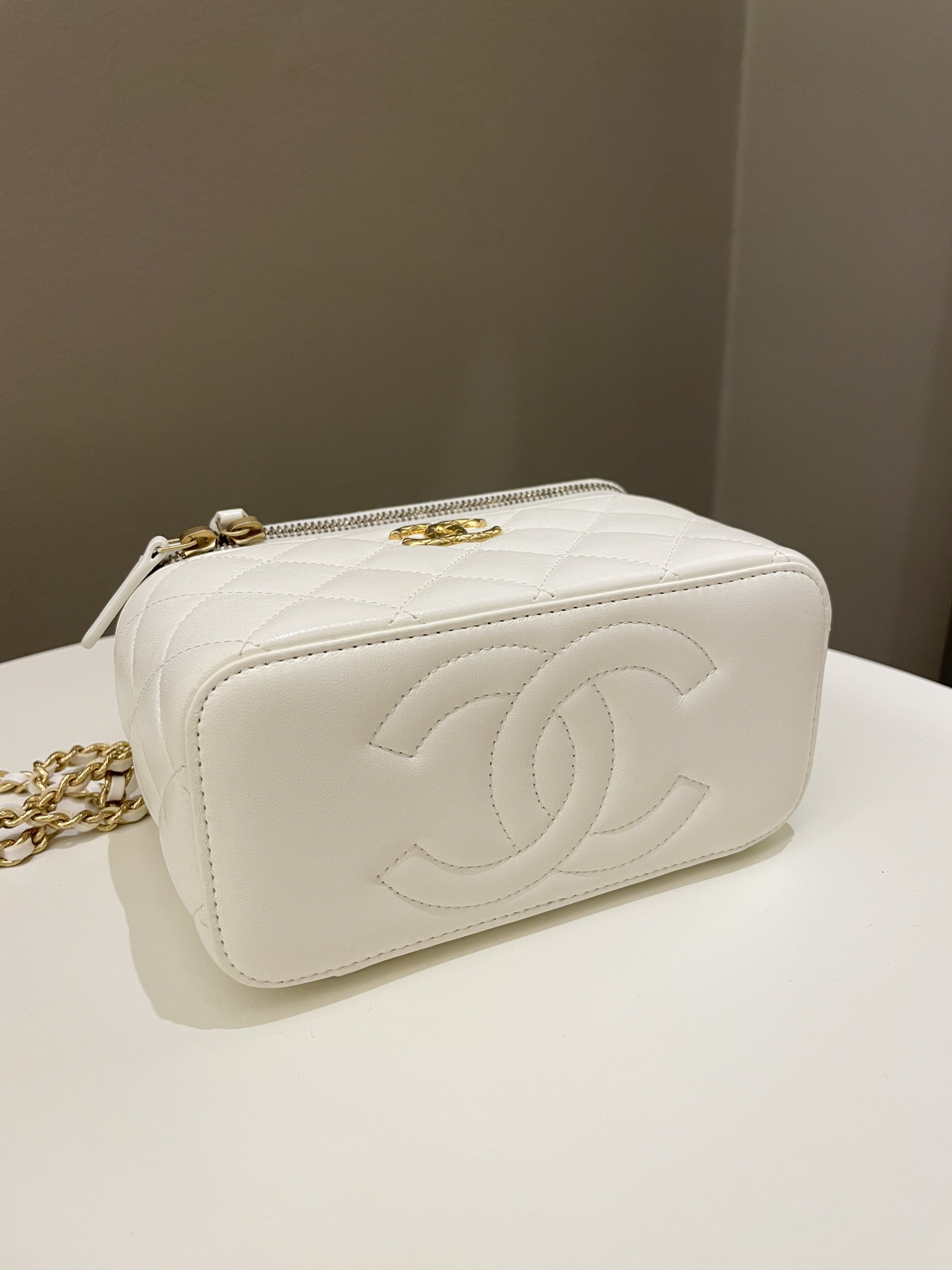 Chanel 23C Cc Mini Vanity Rectangular White Lambskin
