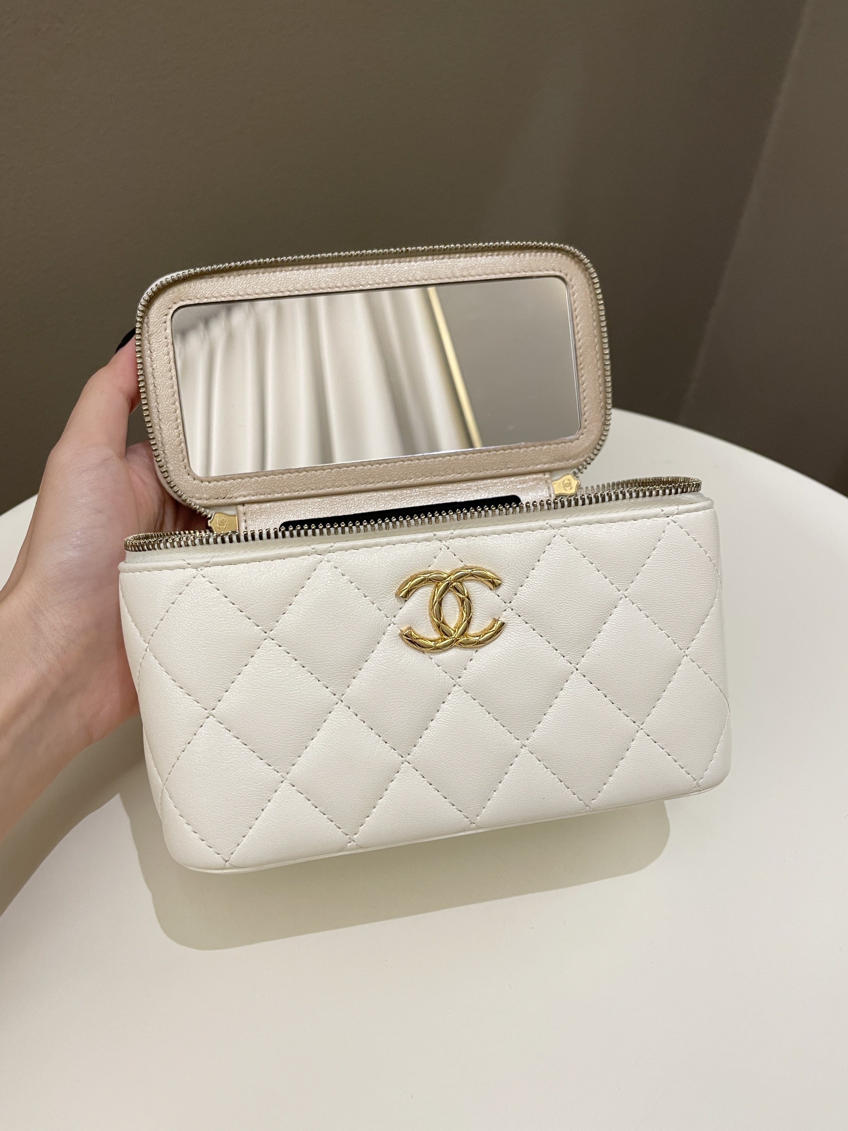 Chanel 23C Cc Mini Vanity Rectangular White Lambskin