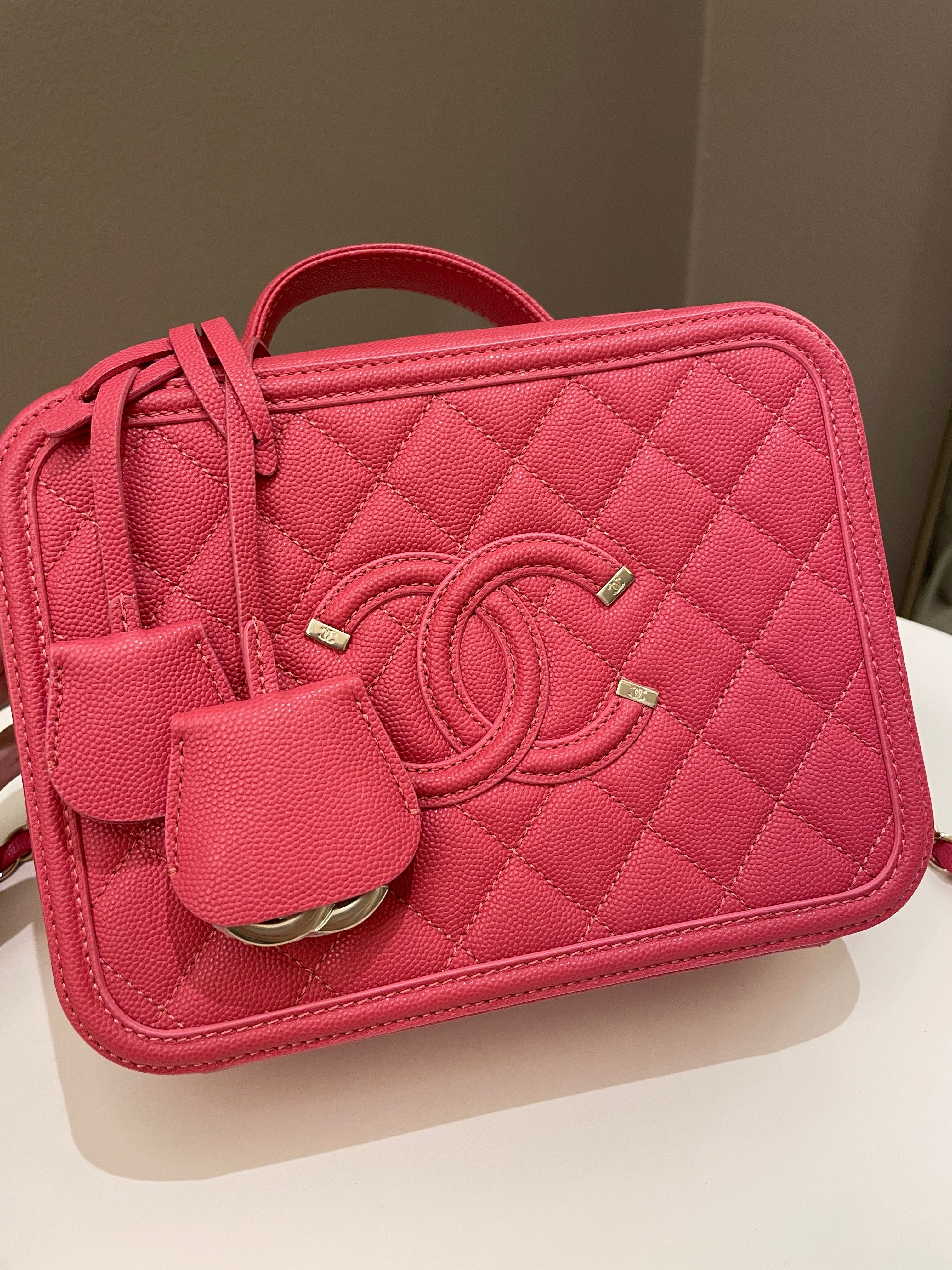 Chanel Filigree Vanity Case Pink Caviar