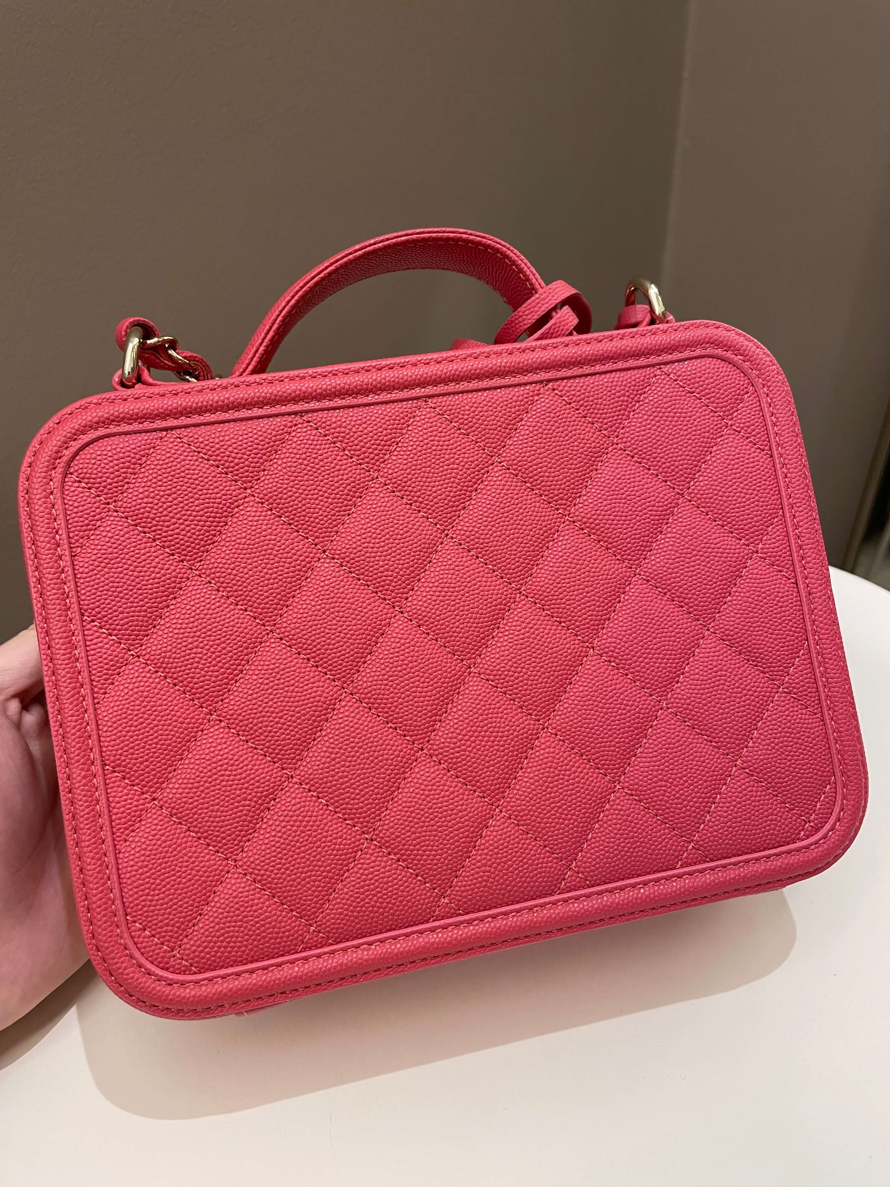 Chanel Filigree Vanity Case Pink Caviar