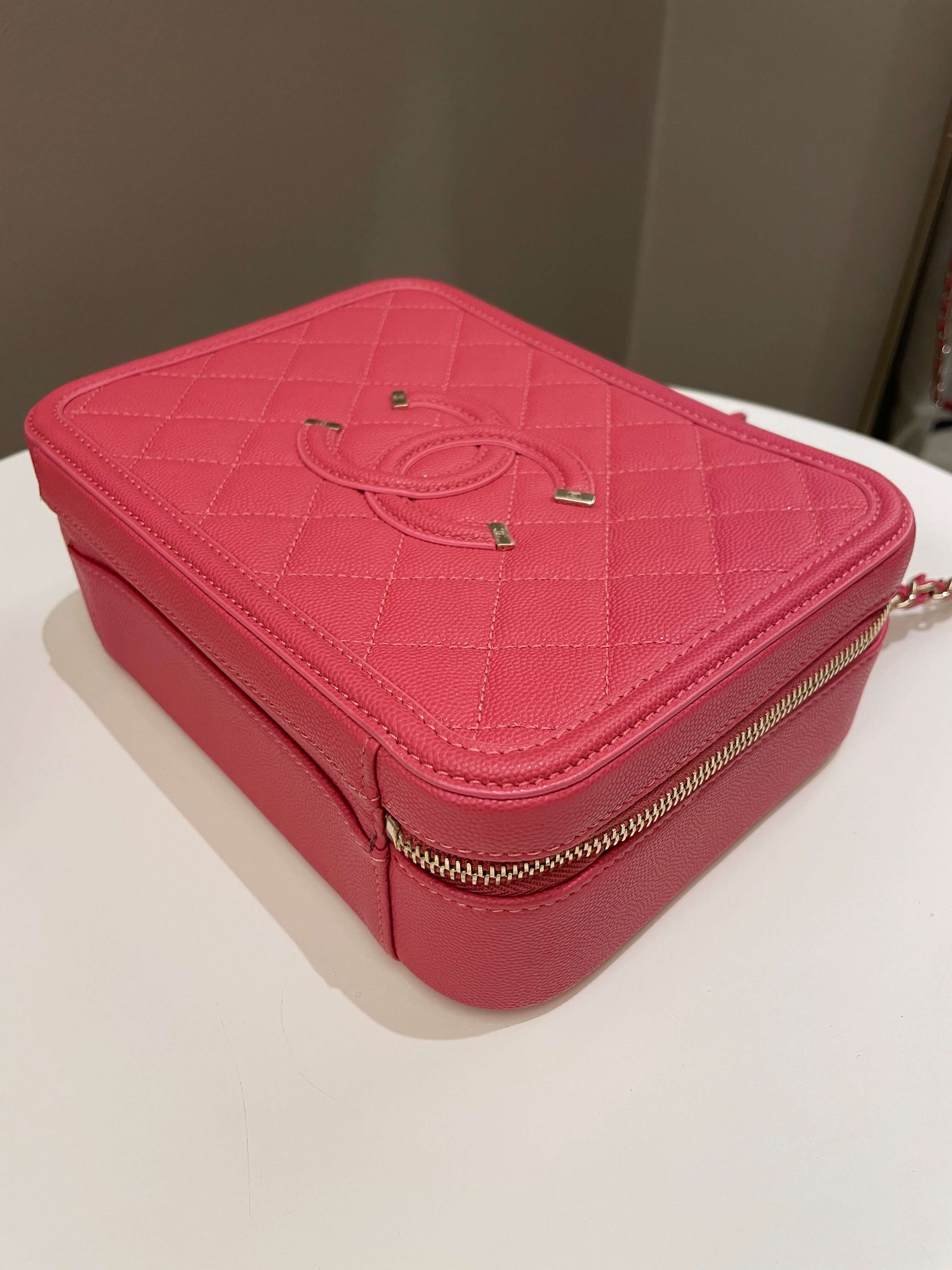 Chanel Filigree Vanity Case Pink Caviar