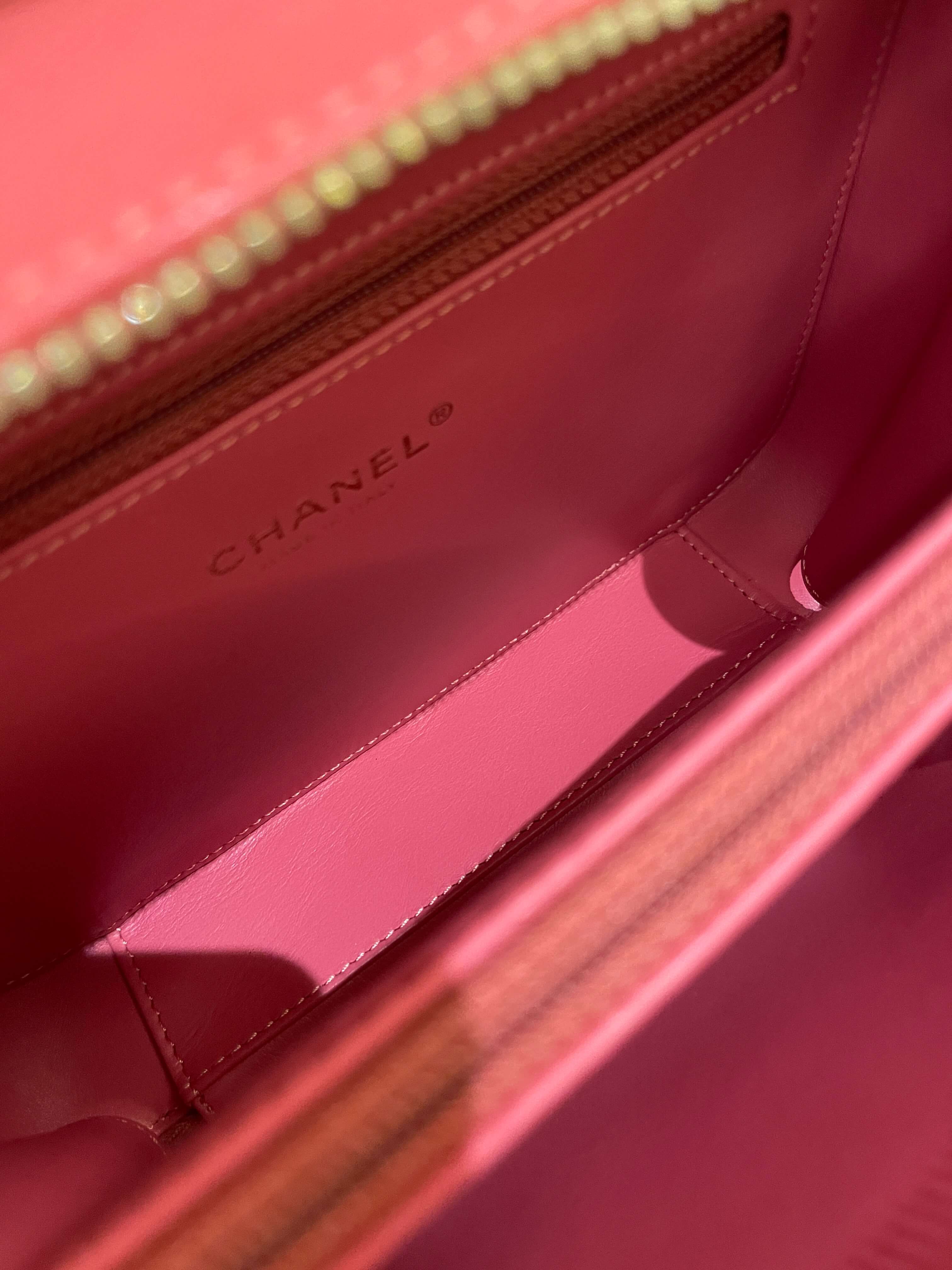 Chanel Filigree Vanity Case Pink Caviar