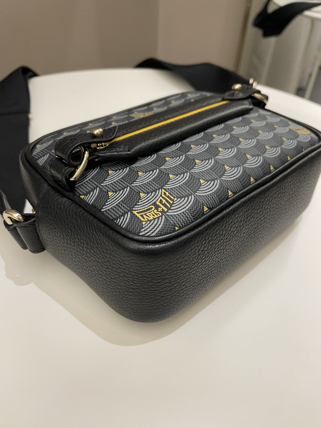 Faure Le Page Hands On 17 Bag Black Canvas Calfskin