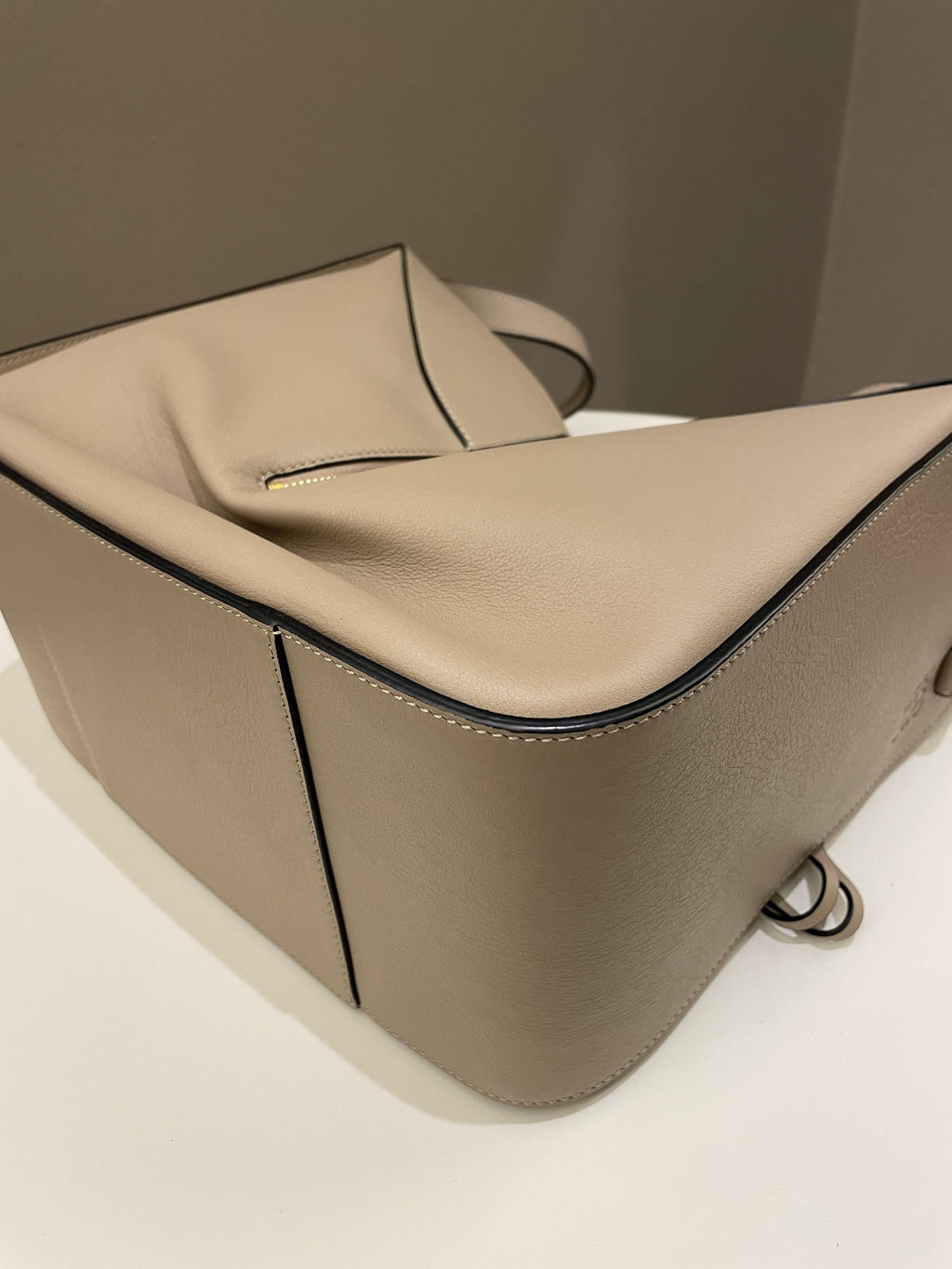 Loewe Hammock Bag Sand Taupe Light Grainy Leather
