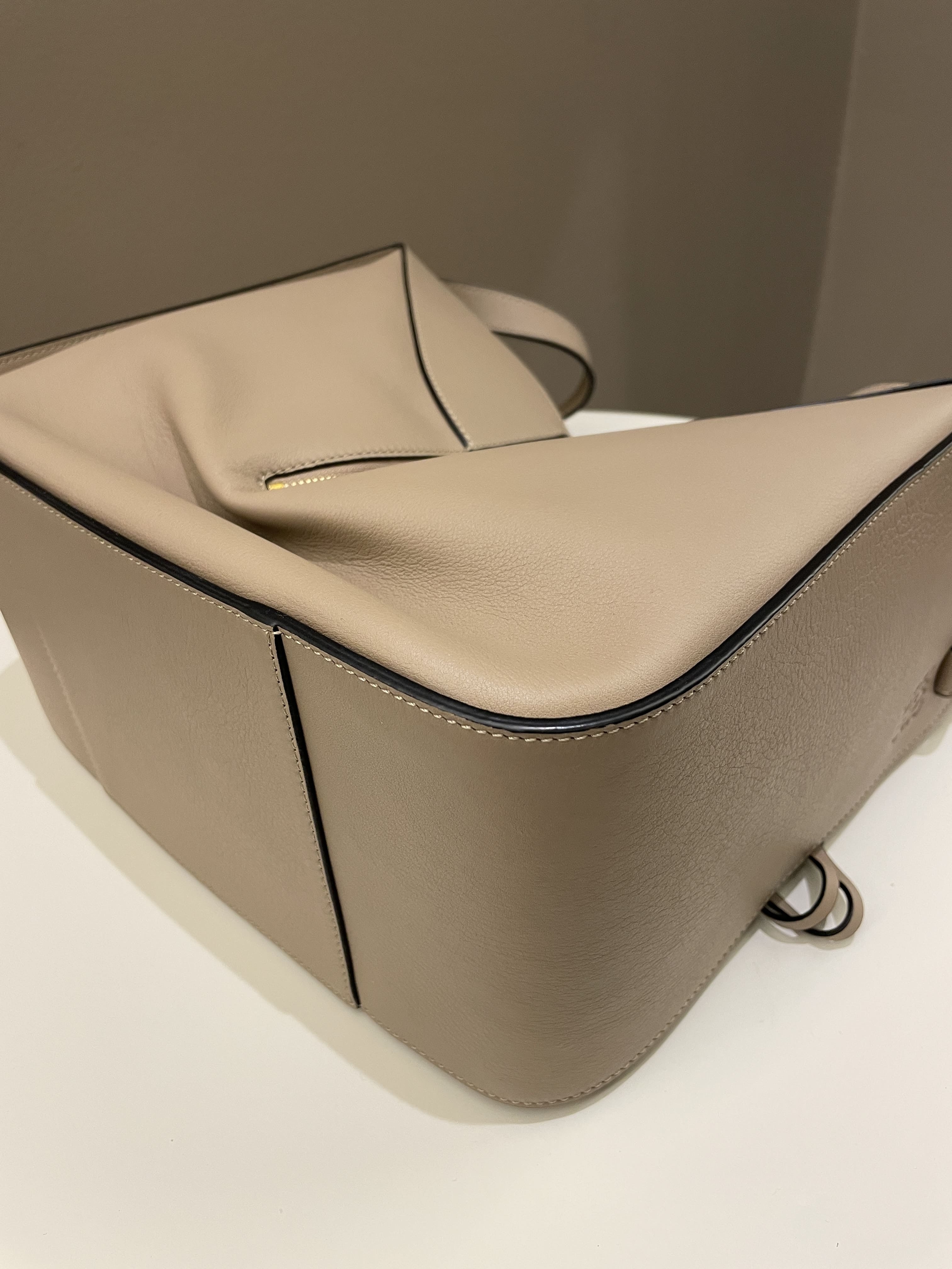 Loewe Hammock Bag Sand Taupe Light Grainy Leather