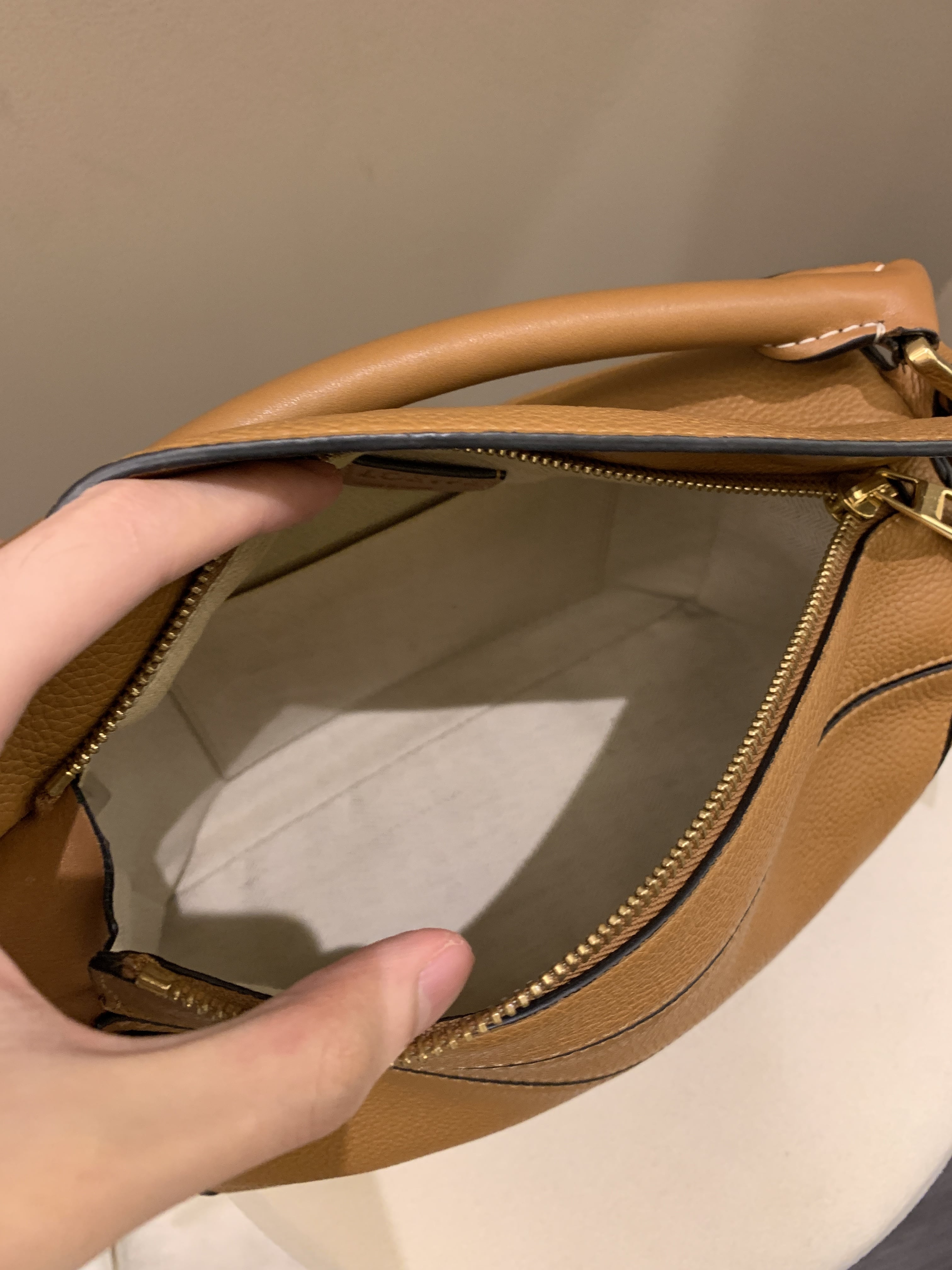Loewe Puzzle bag Tan Calfskin