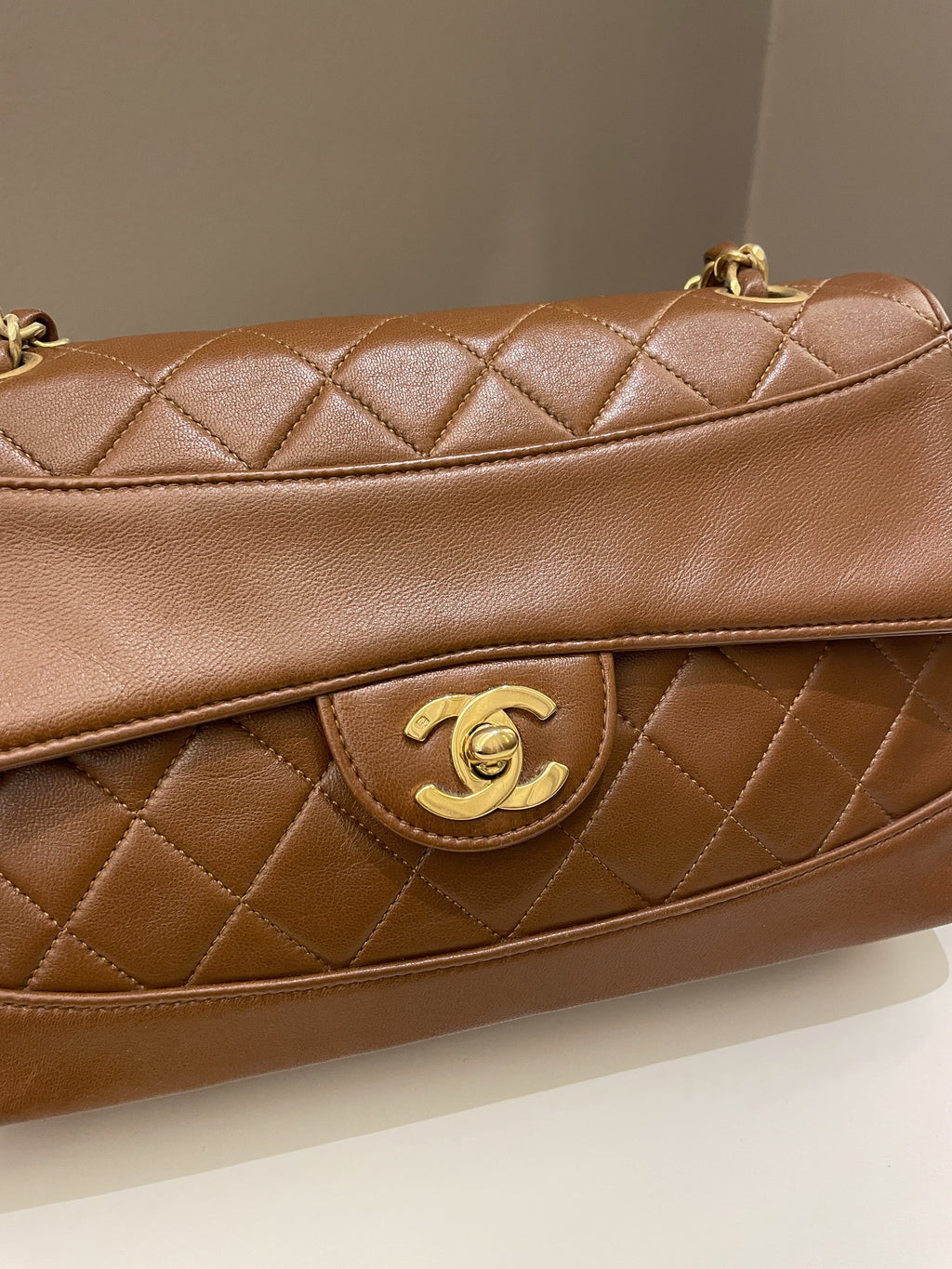 Chanel Vintage Quilted Cc Flap Bag Tan Brown Lambskin