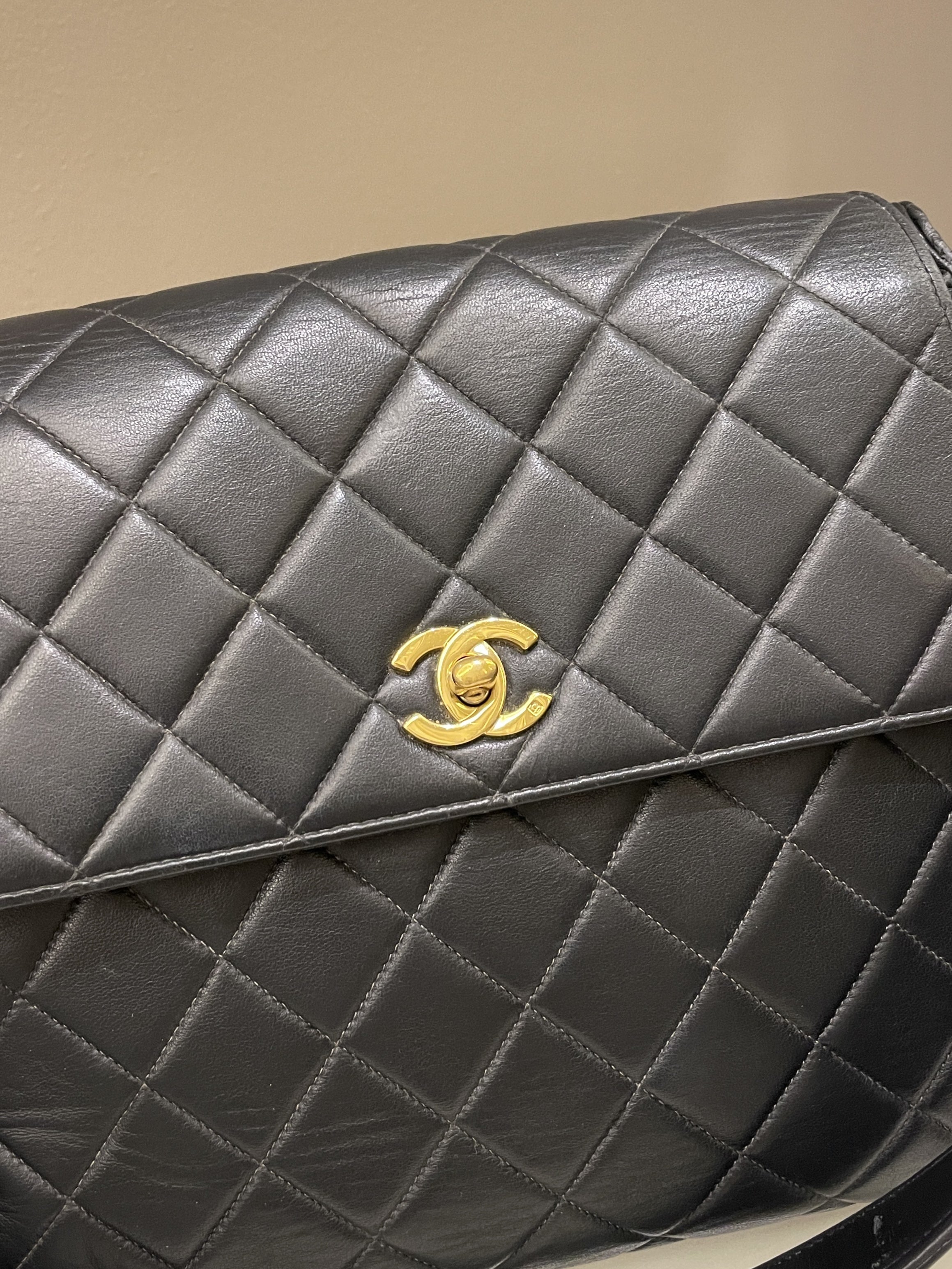 Chanel Vintage Shoulder Cc Flap Bag Black Lambskin