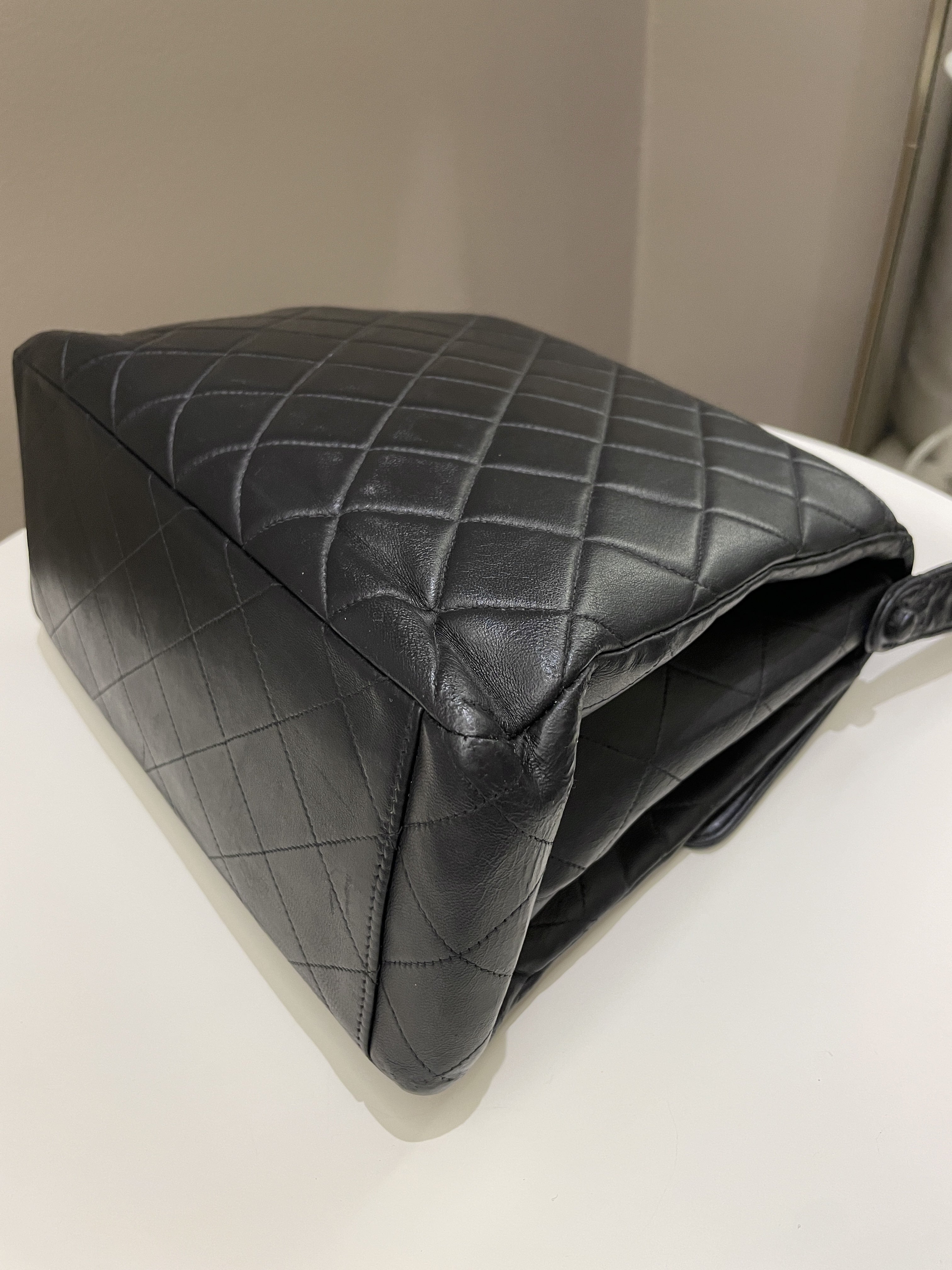 Chanel Vintage Shoulder Cc Flap Bag Black Lambskin