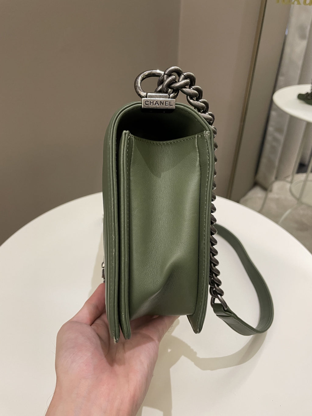 Chanel Chevron Boy New Medium Olive Green Calfskin