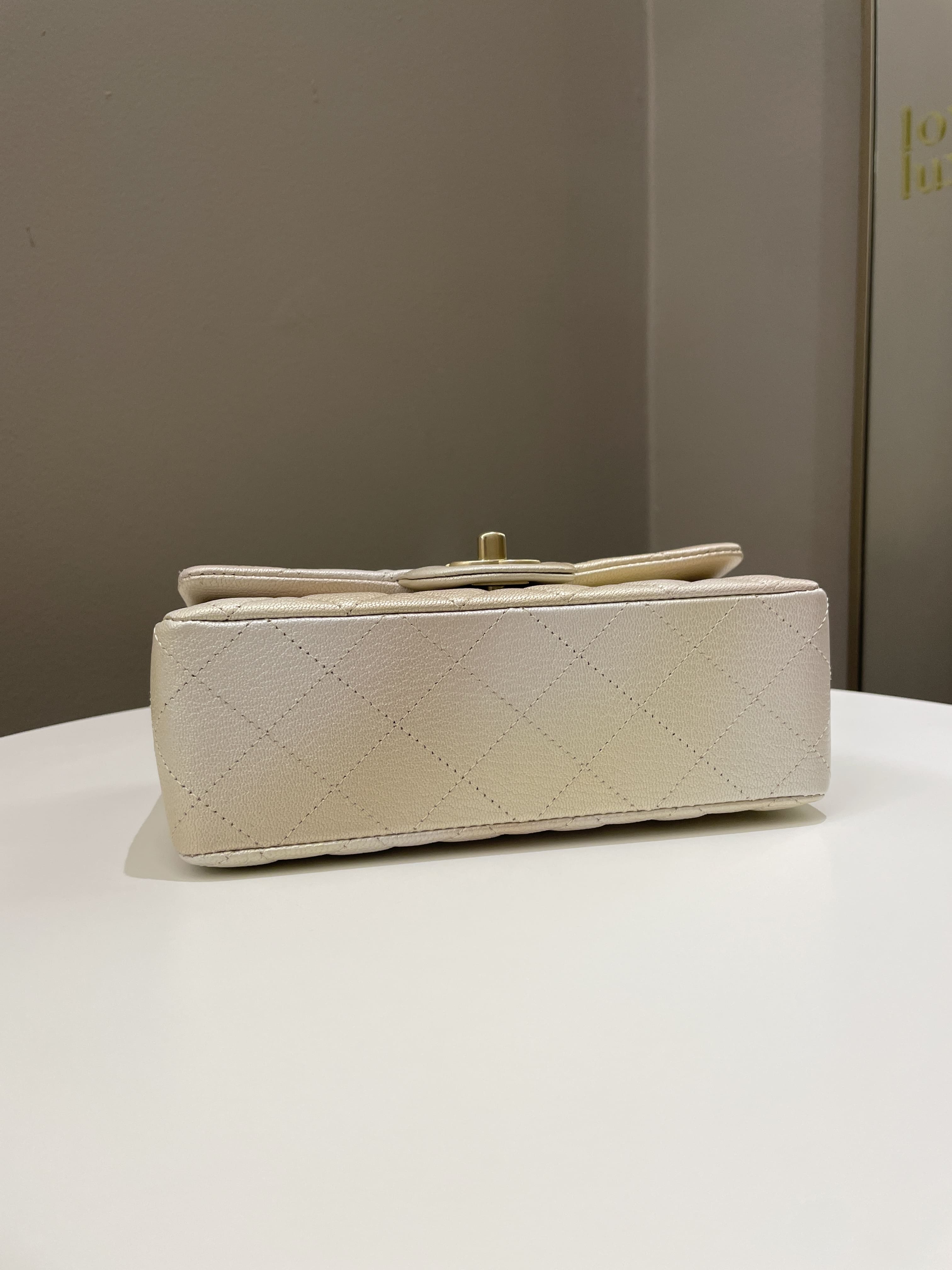 Chanel 22C Classic Quilted Mini Rectangular Gold OmbrÃƒÆ’Ã‚Â©