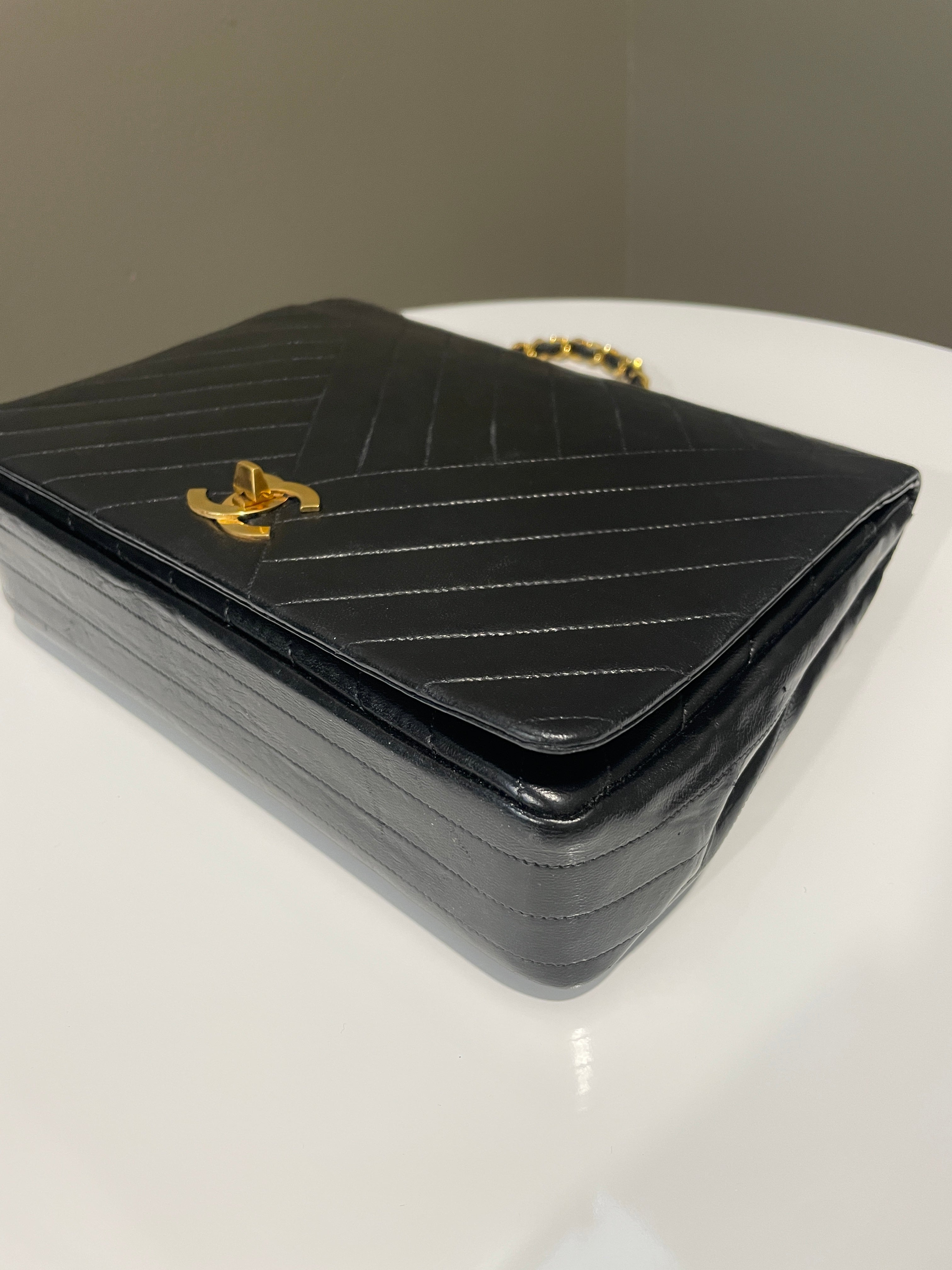 Chanel Vintage Cc Flap Black Black Lambskin