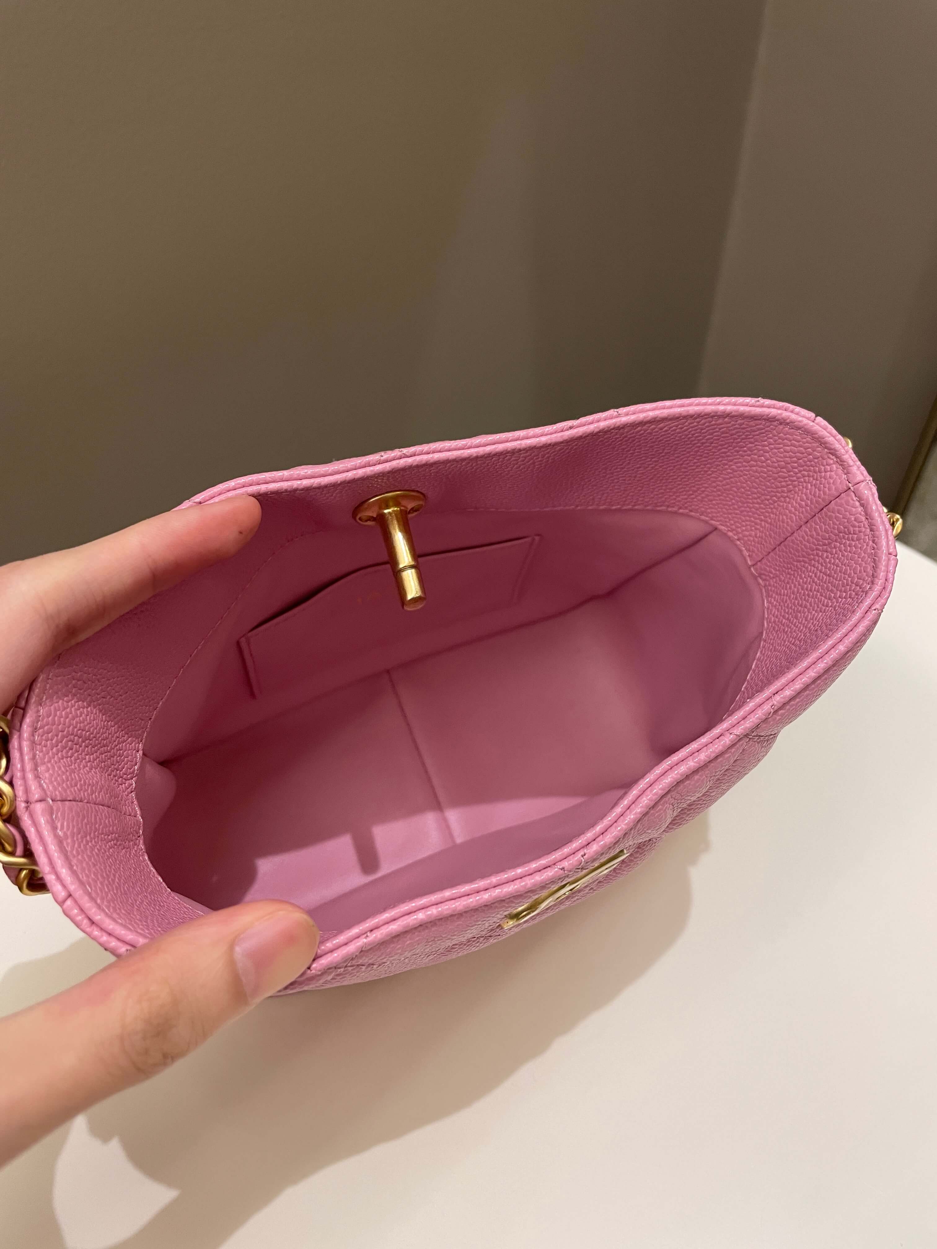Chanel 22S Hobo Shoulder Bag Mavue Pink Caviar