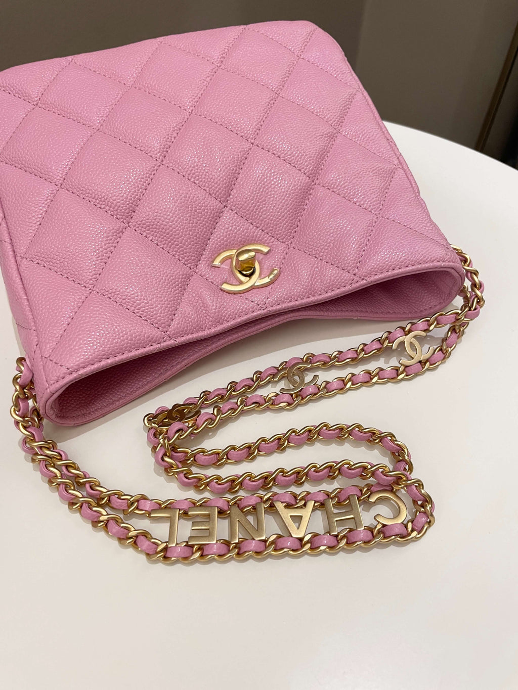 Chanel 22S Hobo Shoulder Bag Mavue Pink Caviar