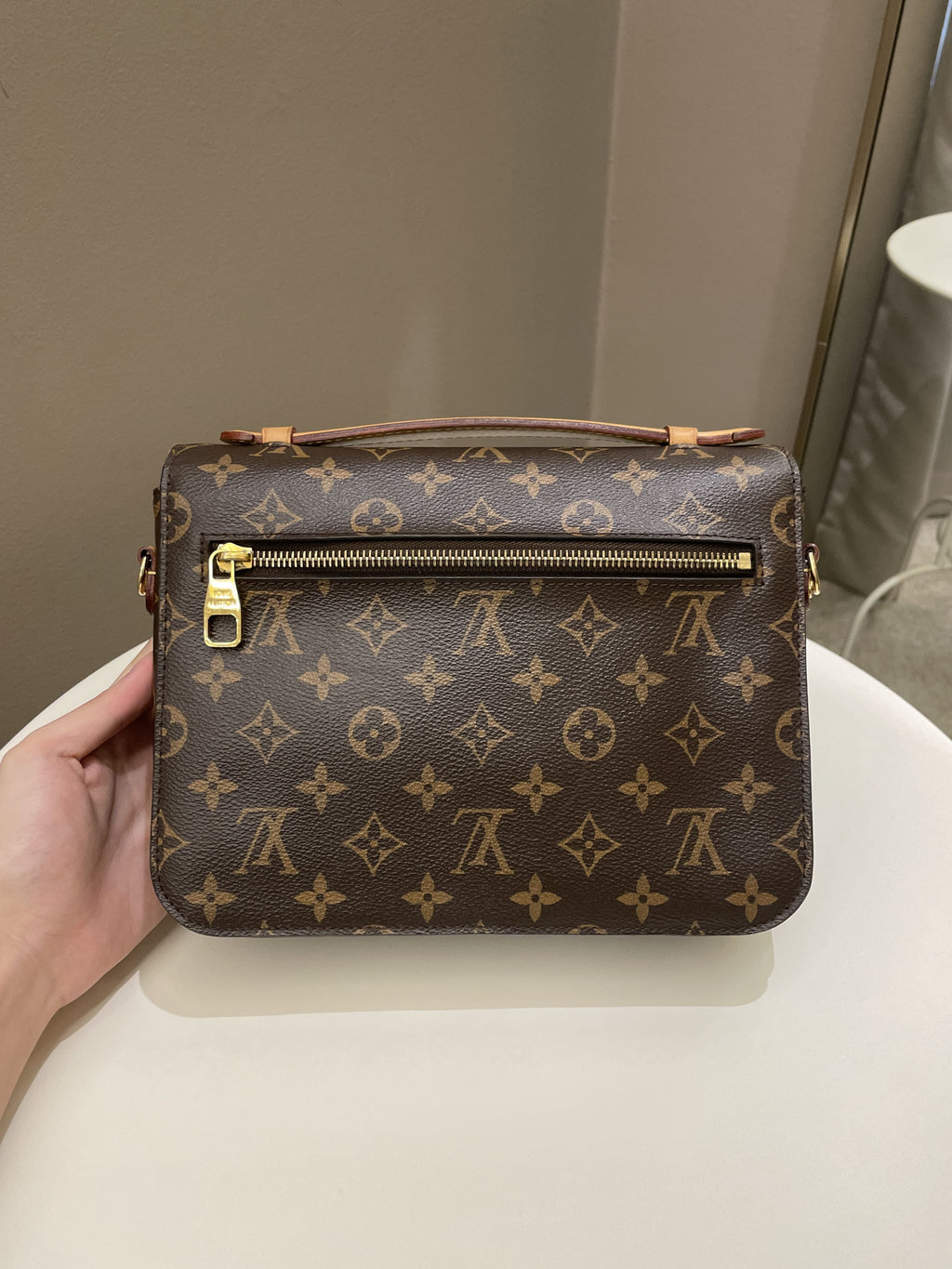 Louis Vuitton Pochette Metis Classic Monogram