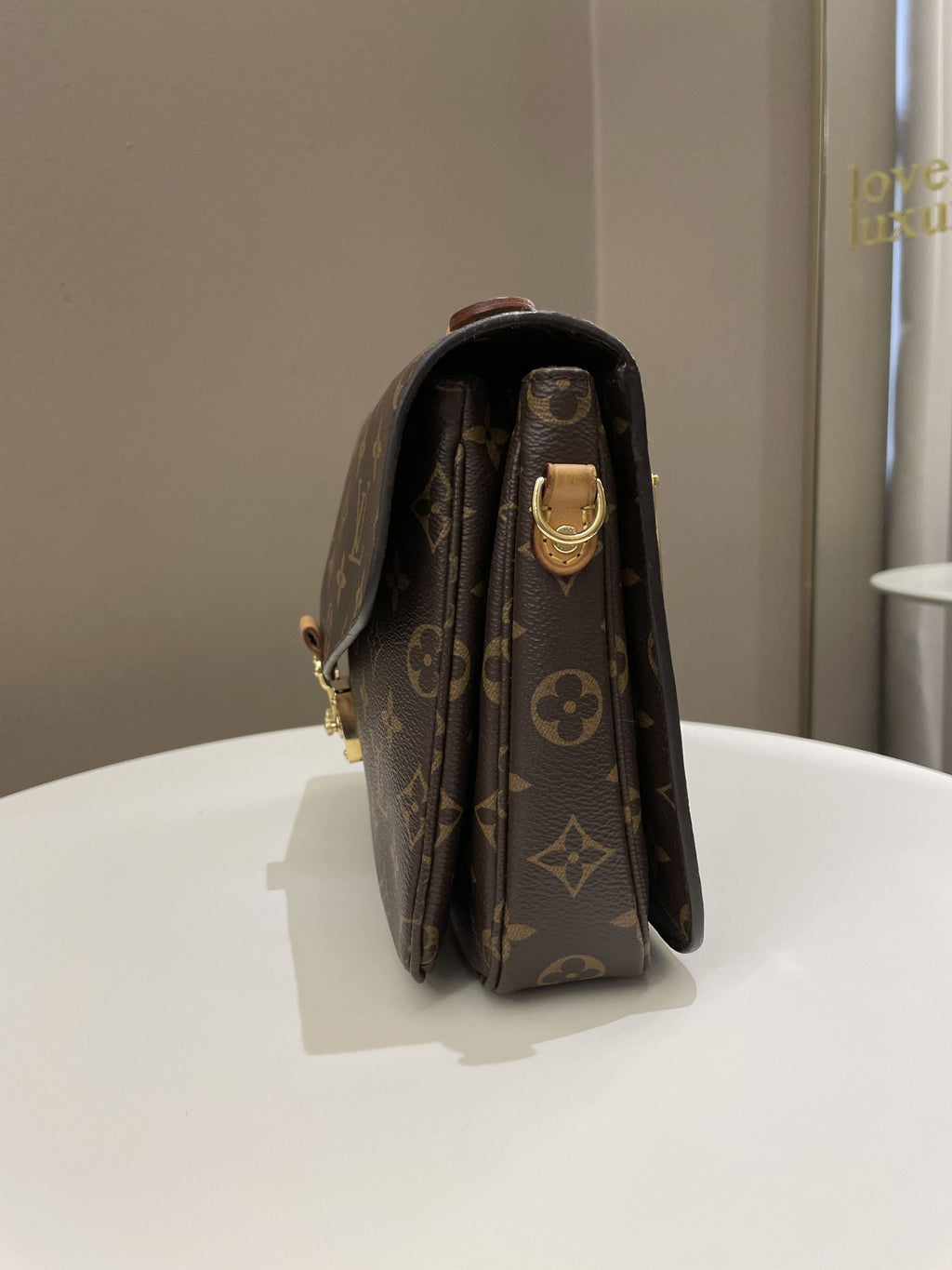 Louis Vuitton Pochette Metis Classic Monogram