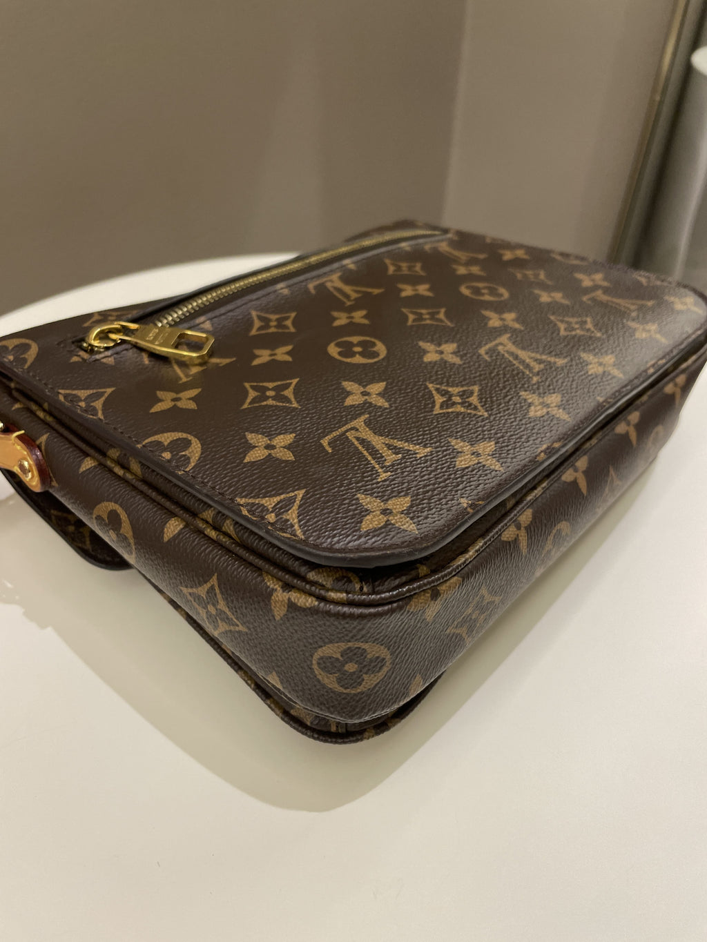 Louis Vuitton Pochette Metis Classic Monogram