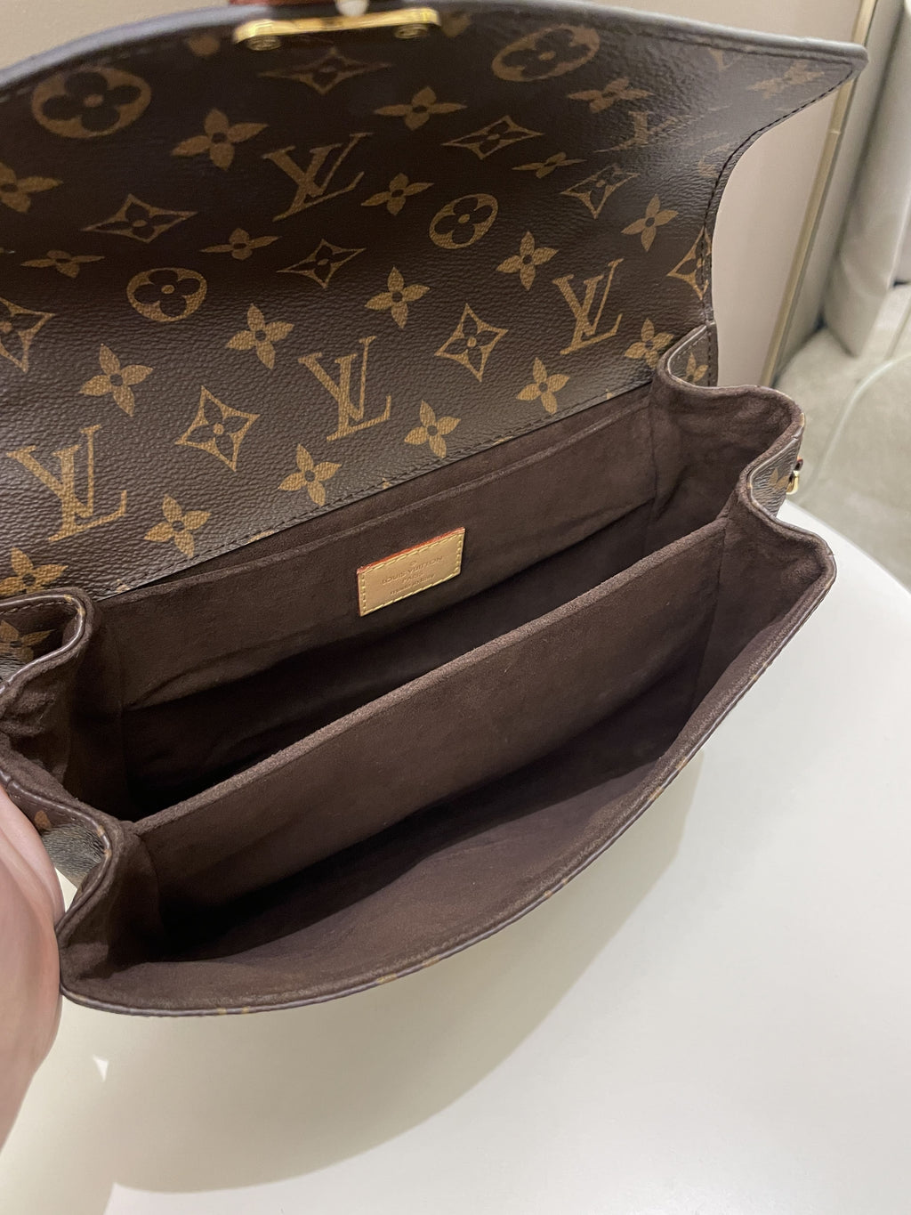 Louis Vuitton Pochette Metis Classic Monogram
