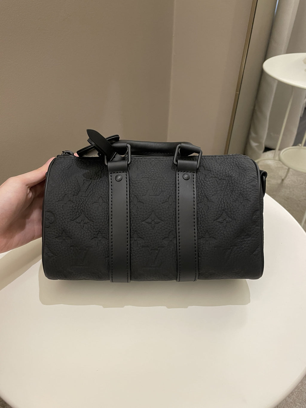Louis Vuitton Keepall Bandoulier 25 Black Grainy Embossed Monogram