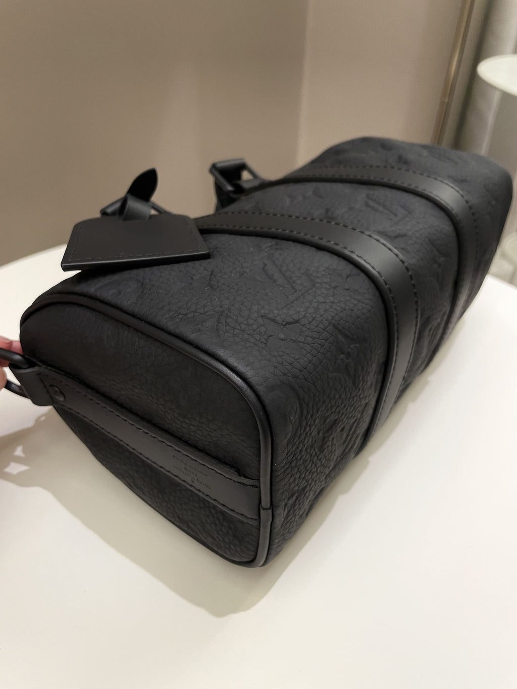 Louis Vuitton Keepall Bandoulier 25 Black Grainy Embossed Monogram