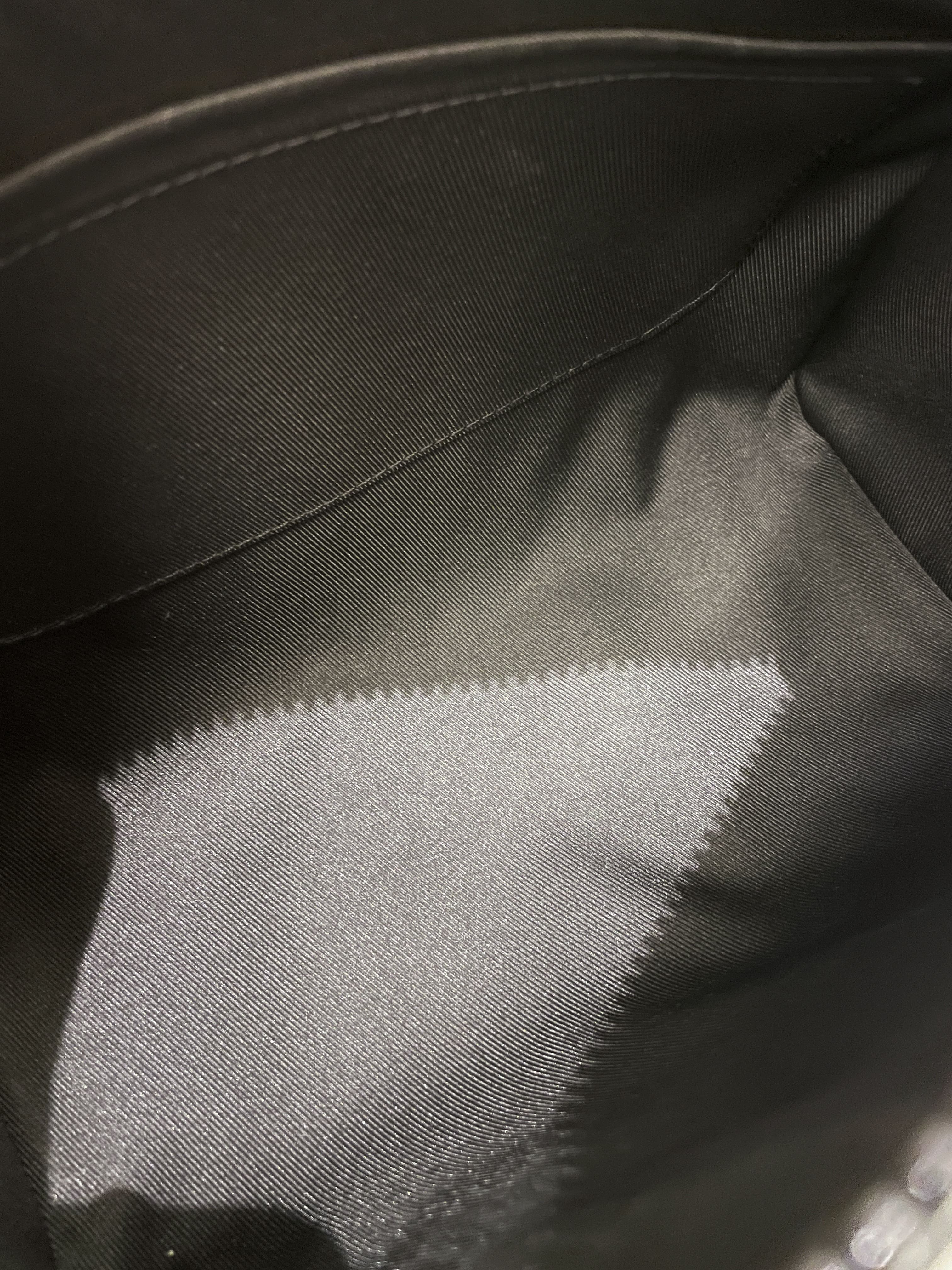 Louis Vuitton Keepall Bandoulier 25 Black Grainy Embossed Monogram