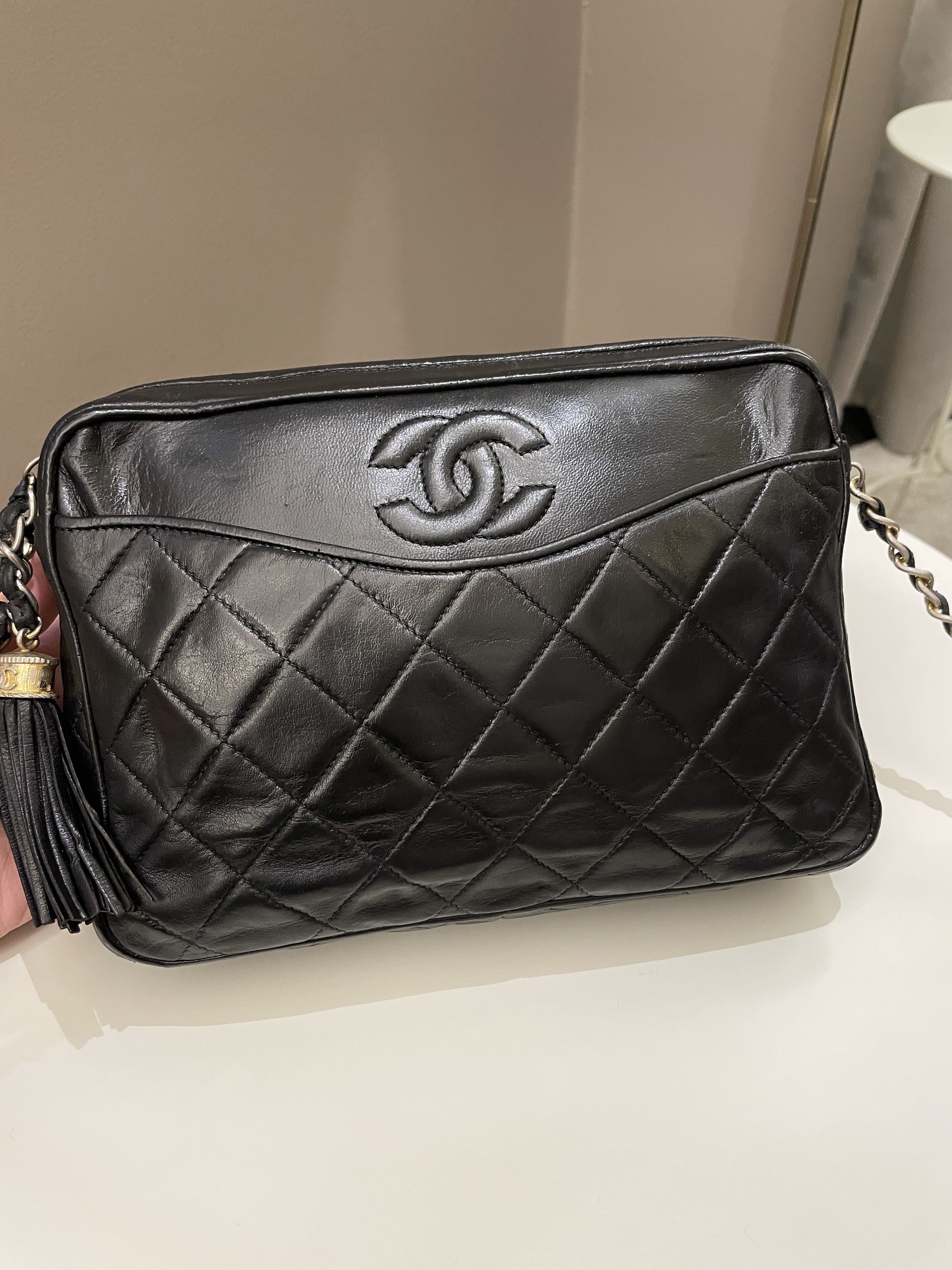 ÃƒÂ¯Ã‚Â»Ã‚Â¿ÃƒÂ¯Ã‚Â»Ã‚Â¿Chanel Vintage Camera Bag Tassle Black Lambskin